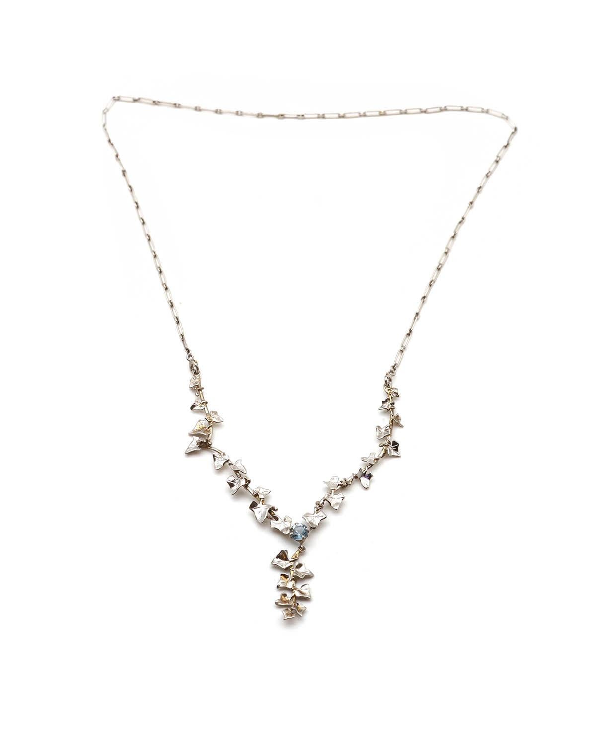 Ivy Art Nouveau 0.45 ct aquamarine necklace in 18k gold and platinum In Good Condition For Sale In PARIS, FR