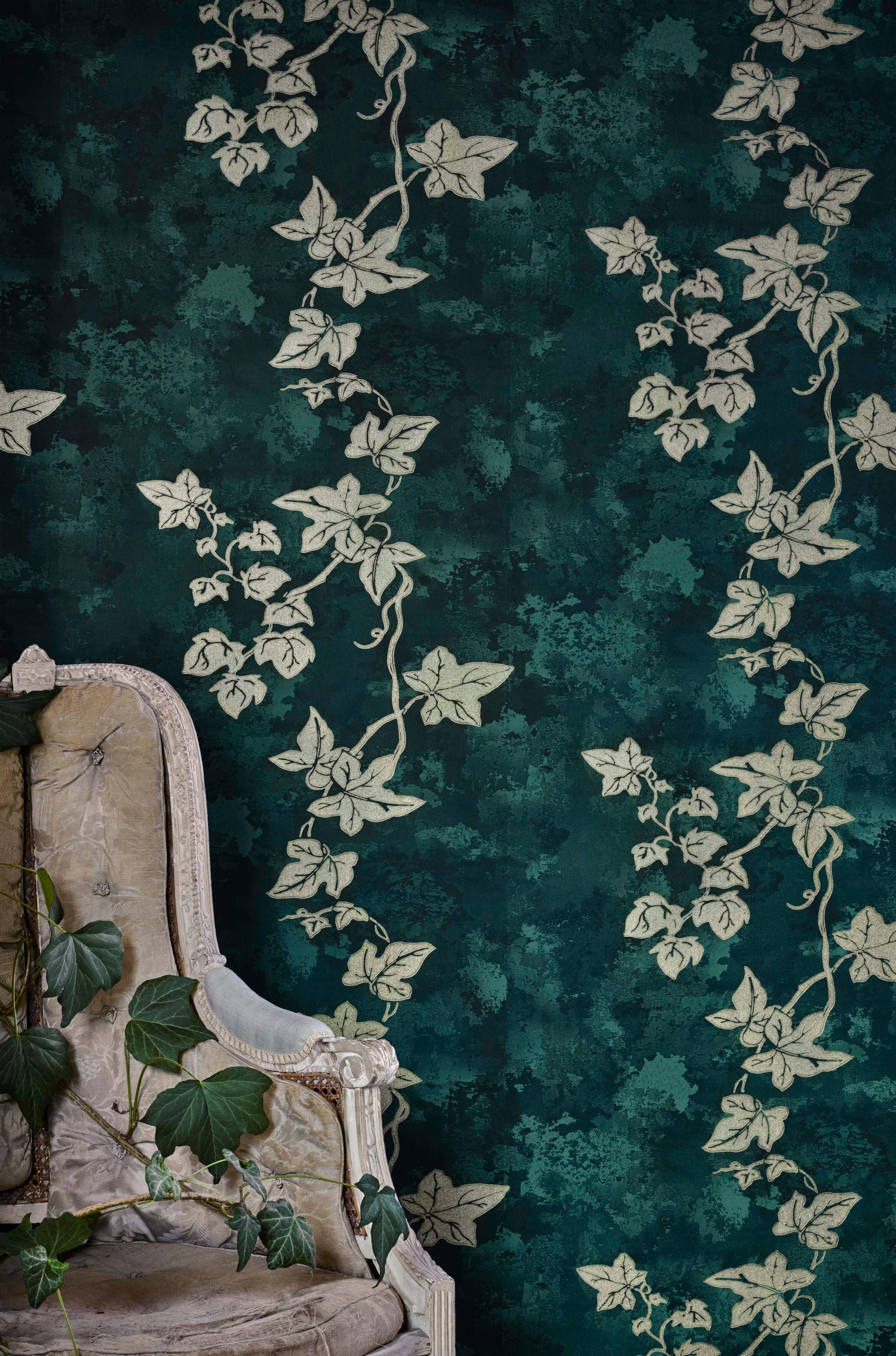 British 'Ivy' Contemporary, Traditional Wallpaper in Deep Green For Sale