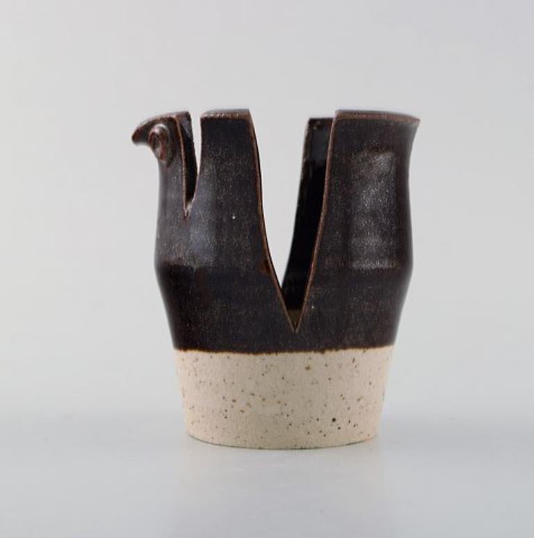 Ivy Lysdal, b. 1937. Danish ceramist and painter.
Abstract unique sculpture. 1970s.
In very good condition.
Measures: 10 x 9 cm
Signed: ILS (Ivy Lysdal Savitsky)

Educated at the Arts & Craft school in Copenhagen (1954-1957).
Employed at