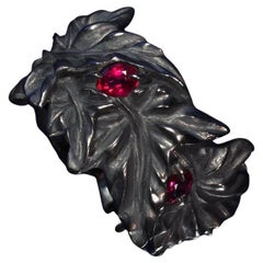 Bague de fiançailles en rubis lierre et argent noir, grande et fantaisie, de couleur foncée