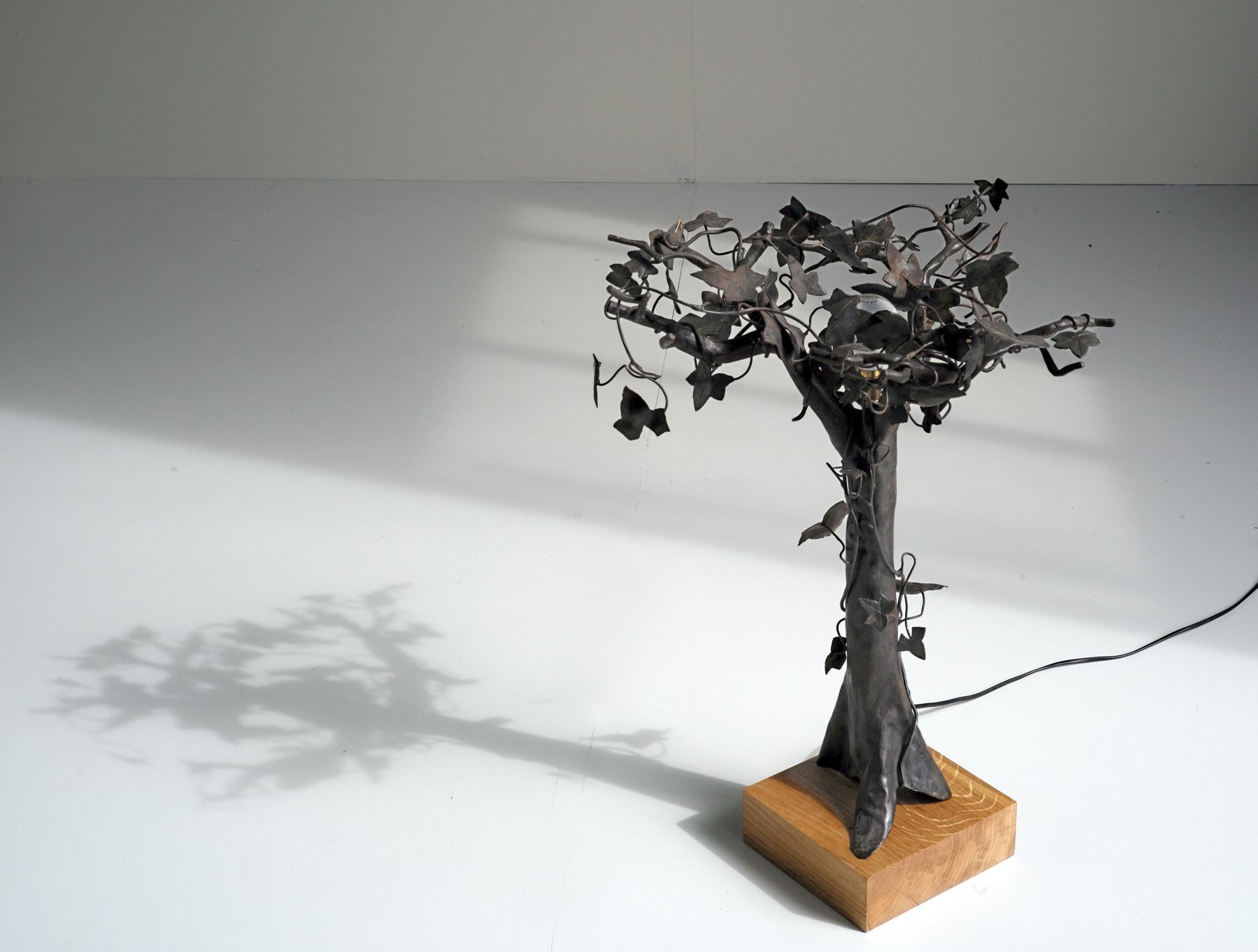 Ivy-Baum, Metallleuchten-Skulptur, 1960 im Zustand „Gut“ im Angebot in Catonvielle, FR
