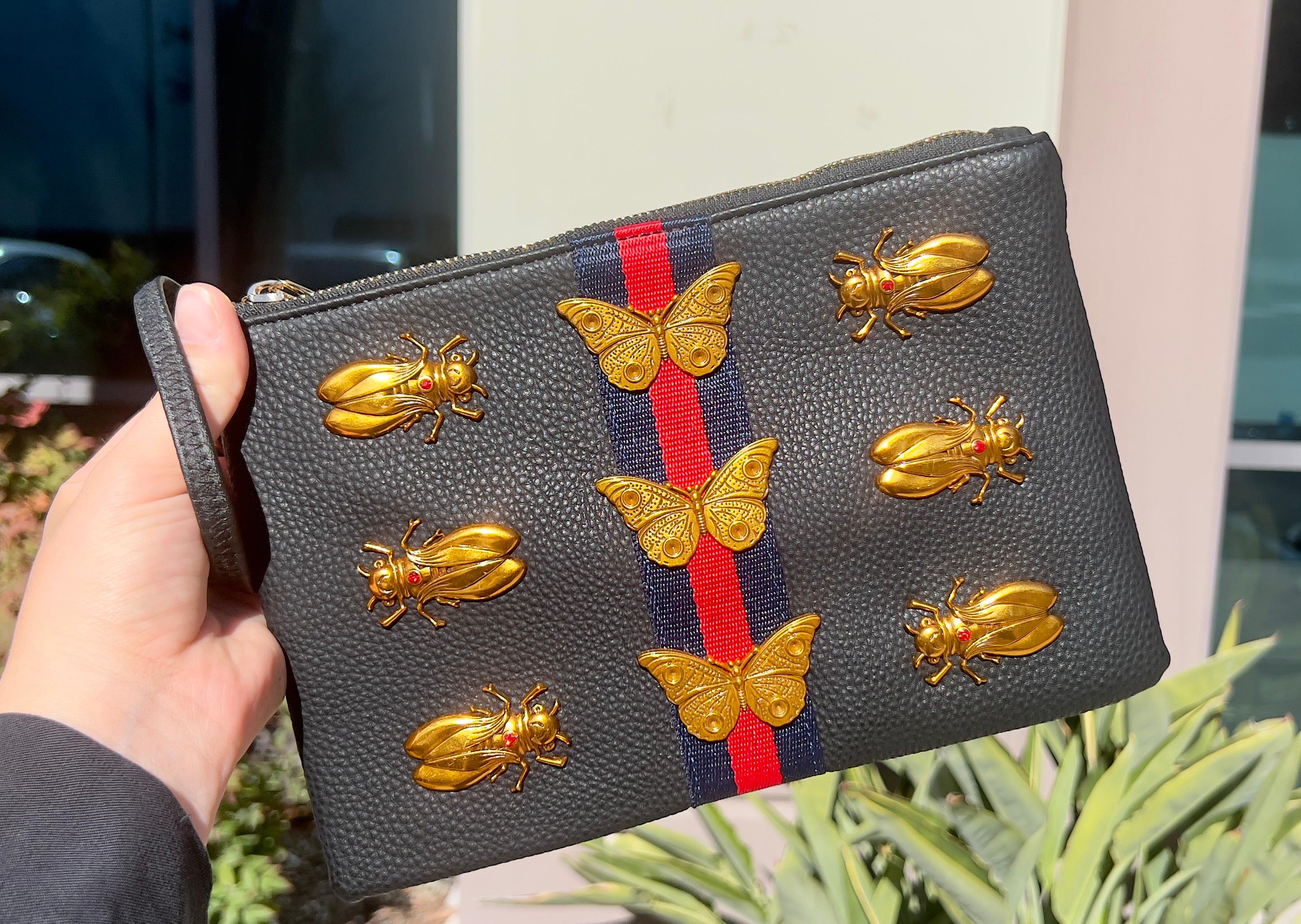Ivy Wristlet Black Handbag In Excellent Condition For Sale In Carlsbad, CA