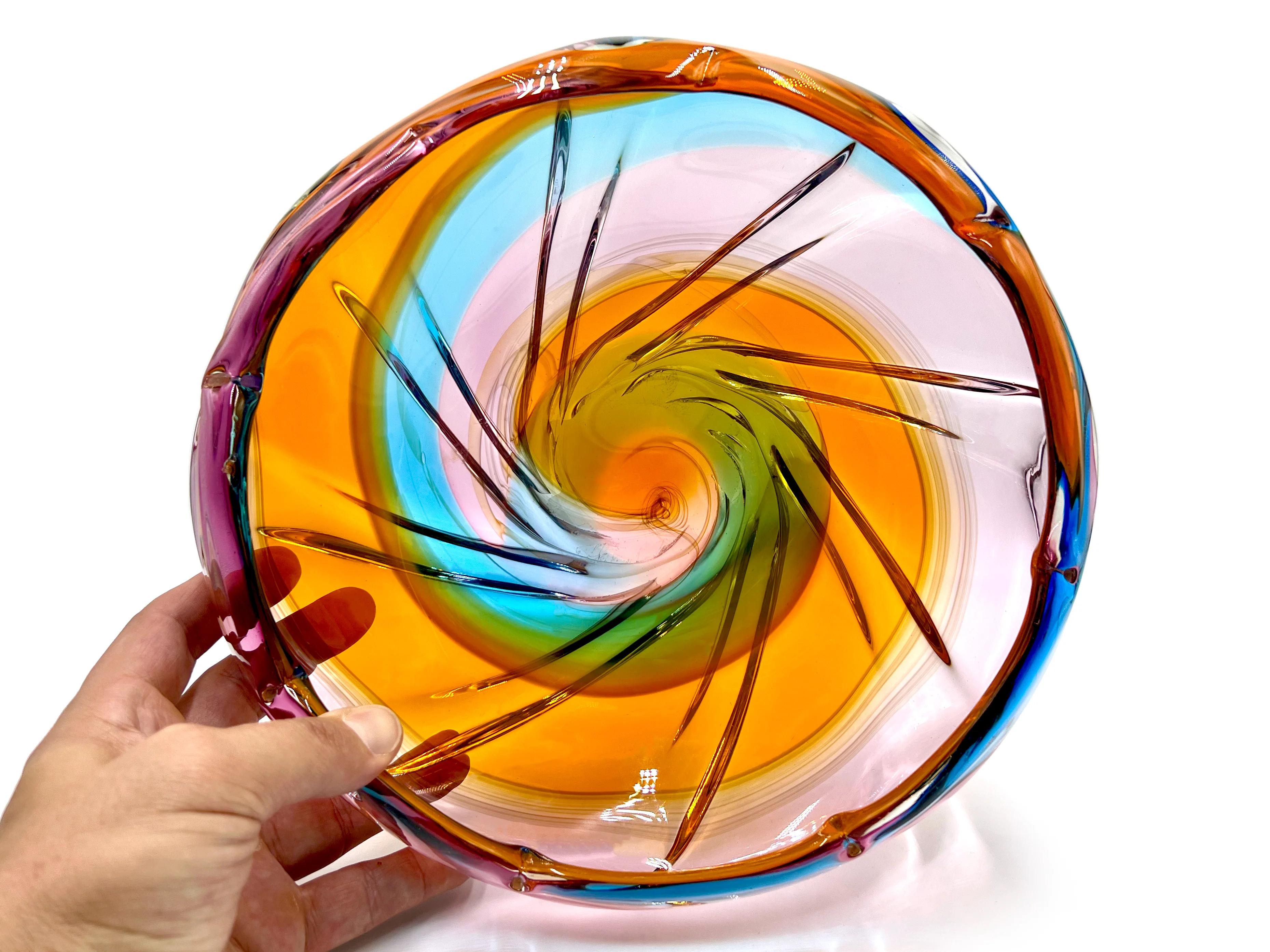 Mid-Century Modern Verre Iwatsu (Japon) de leur gamme Hineri  Centre de table en verre d'art 10 en vente