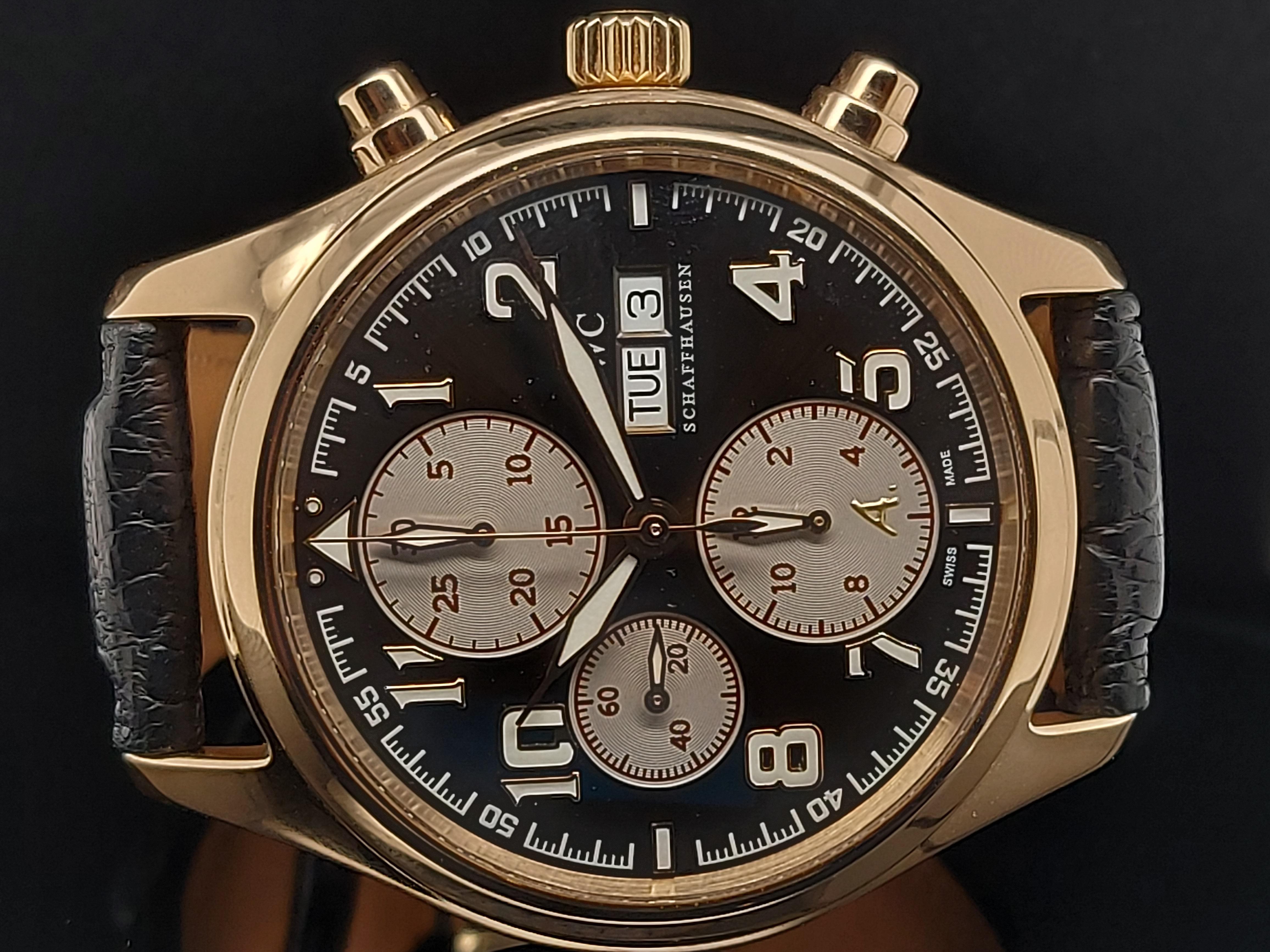 Montre-bracelet chronographe pilote Antoine Saint Exupéry en or 18 carats, édition limitée IWC en vente 1