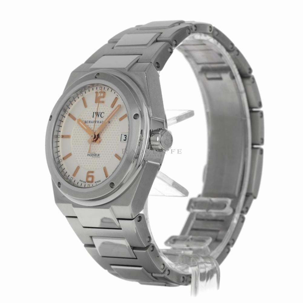 IWC 3228 Ingenieur Automatik IW3228 Edelstahl Schweizer IW322801 Schachtel und Papiere im Zustand „Hervorragend“ im Angebot in Miami, FL