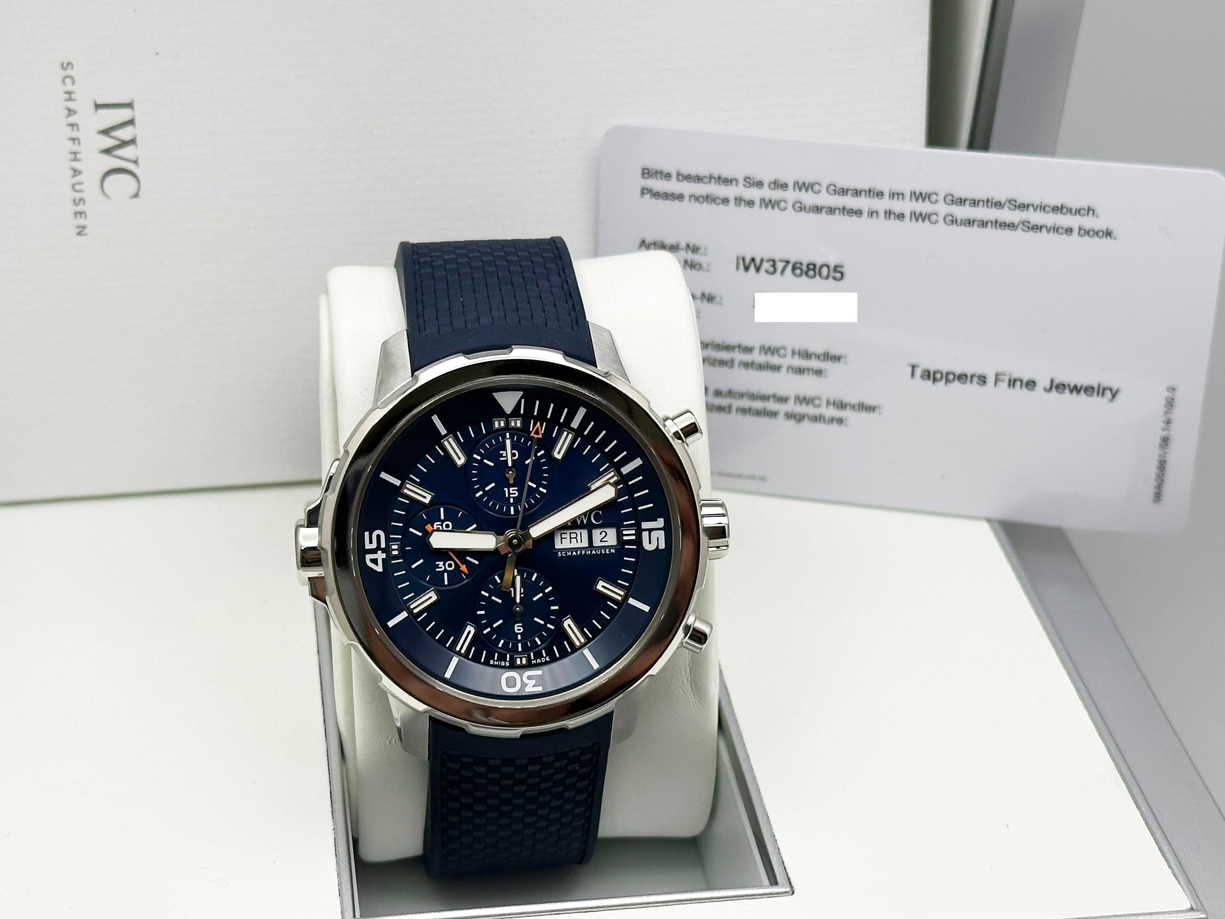 Numero di stile: IW376805

 

Model No: Cronografo IWC Aquatimer 

 

Materiale della cassa: Acciaio inossidabile 

 

Banda: Gomma 

 

Lunetta: Acciaio inossidabile 

 

Quadrante: blu 

 

Volto: Cristallo di zaffiro 

 

Dimensioni della cassa: