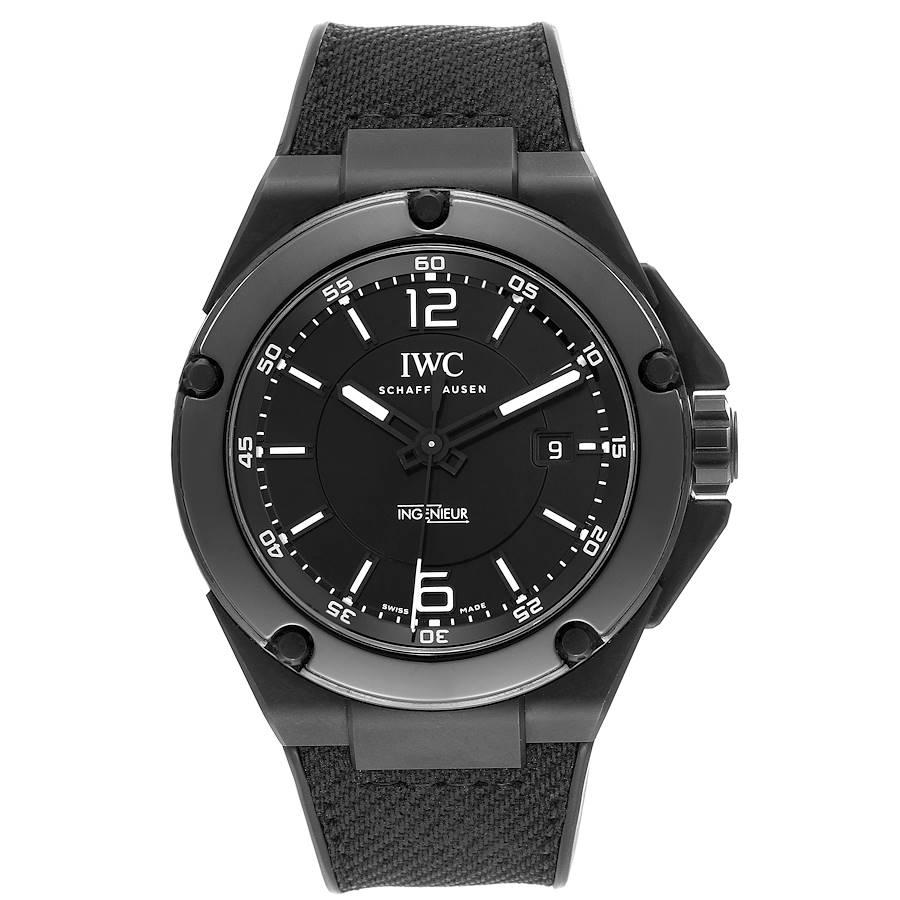 IWC Ingenieur AMG Keramik schwarzes Zifferblatt automatische Herrenuhr IW322503 Box-Karte. Automatisches Uhrwerk mit Selbstaufzug. Schwarzes Keramikgehäuse mit einem Durchmesser von 46 mm. Transparenter Ausstellungssaphirglasboden. Schwarze