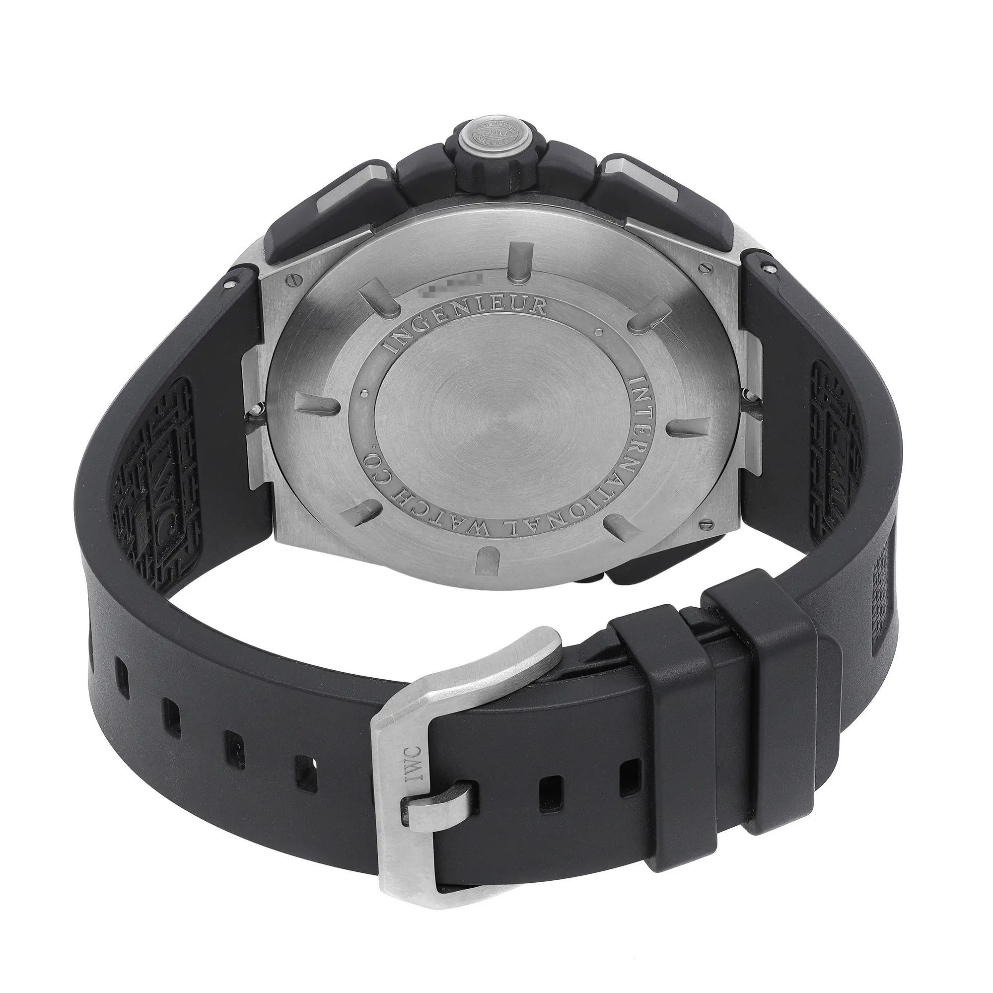 IWC Ingenieur Double chronographe Titane Cadran noir Montre automatique IW376501 en vente 1