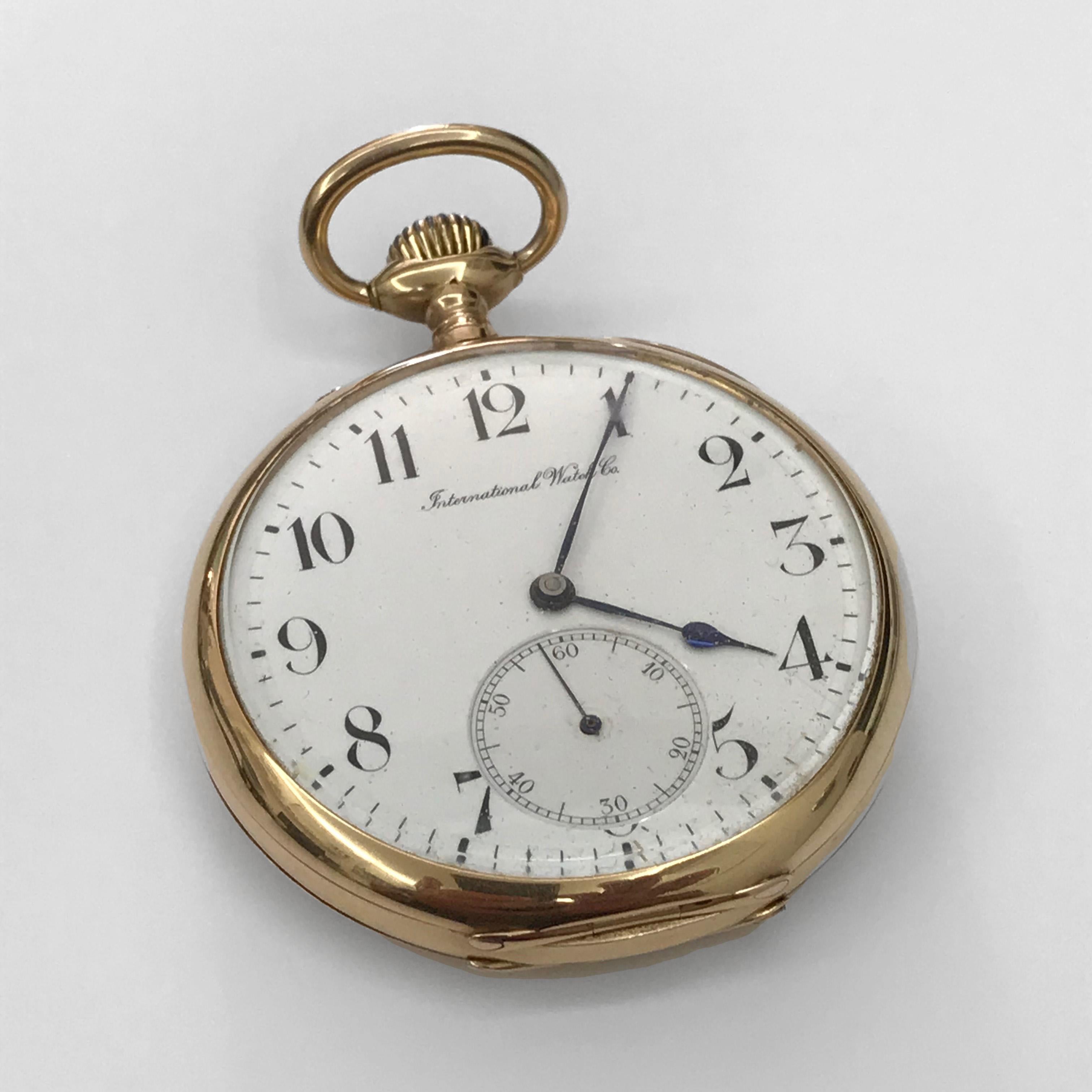 Beautiful 18 karat gold pocket watch from Intenational Watch & Co. Manufactory IWC: Perfectly working.
White dials with Arabic numerals
Signs of use and time.
Diameter 51 mm -  inc. 2,007
Maximum height including crown 70 mm - inc 2,755