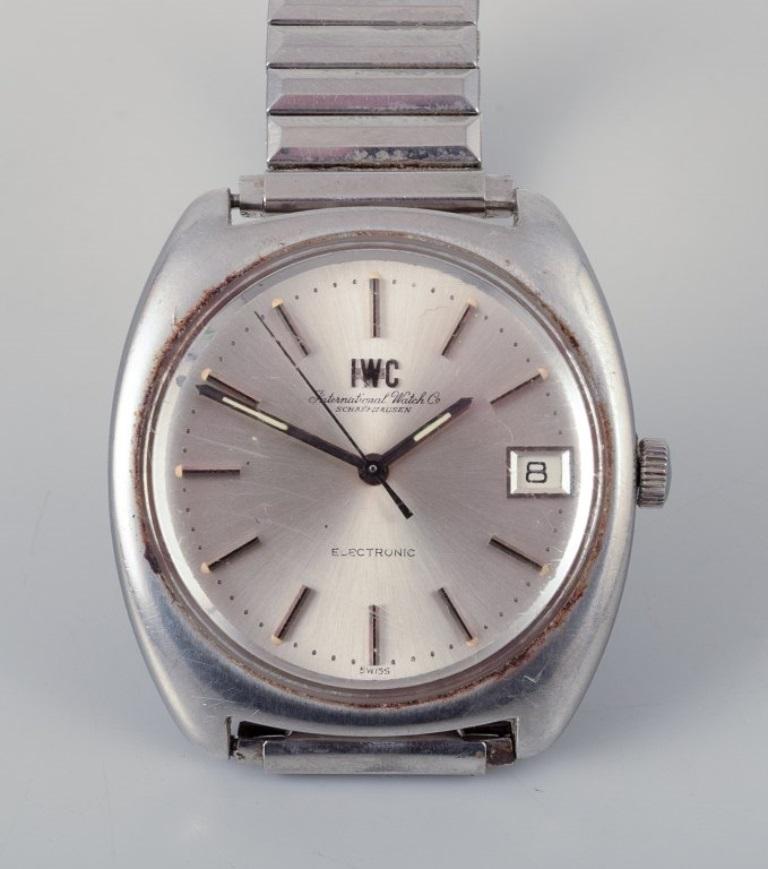 IWC (International Watch Company) men's wristwatch.
Approximately 1970.
Quartz movement.
Serial number: 2179625.
In good condition with minor signs of use. The battery needs to be replaced.
Large watch case. Detached watch capsule.
Dial: 37 mm.