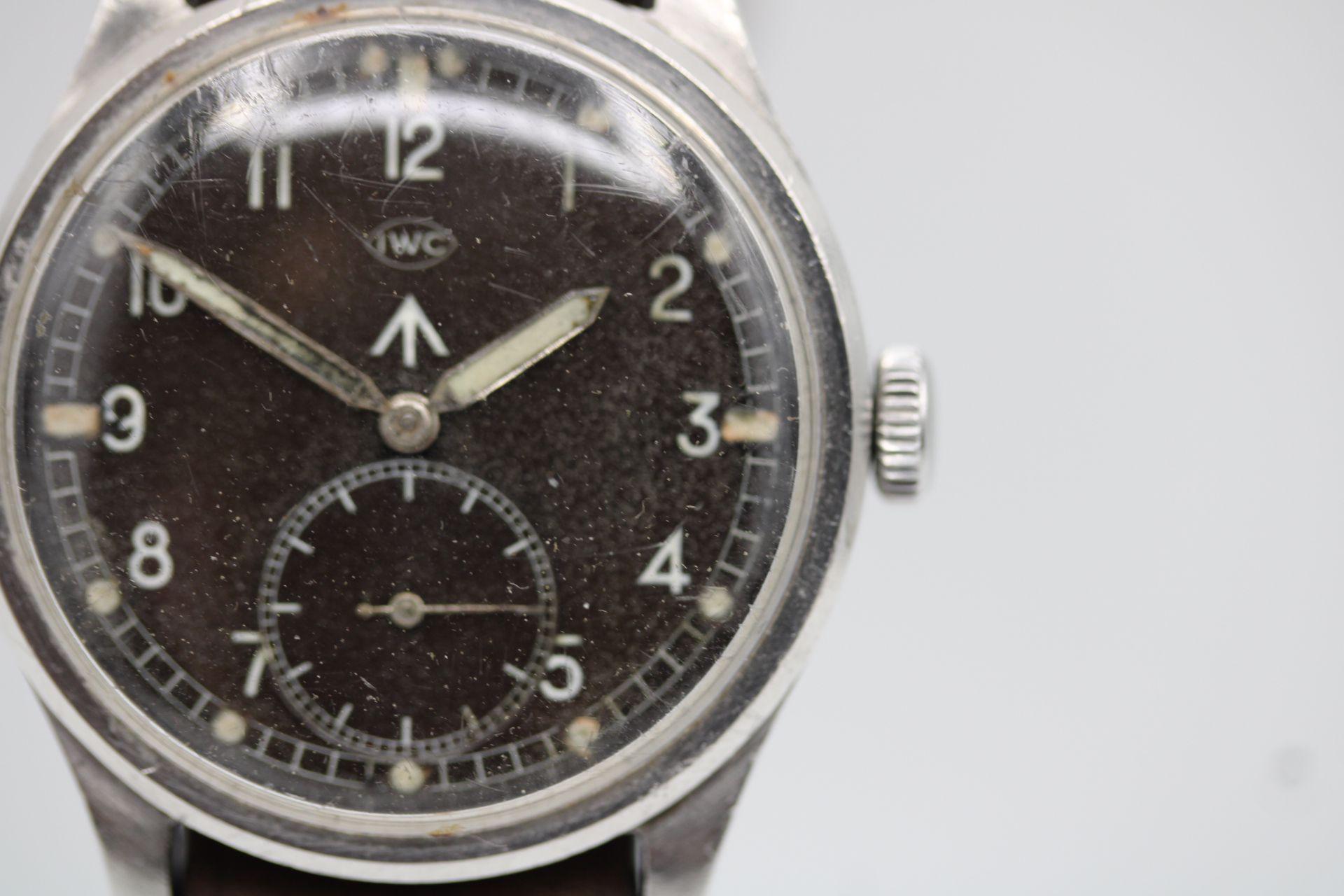 Gli orologi militari IWC sono una sporca dozzina In condizioni buone a London, GB