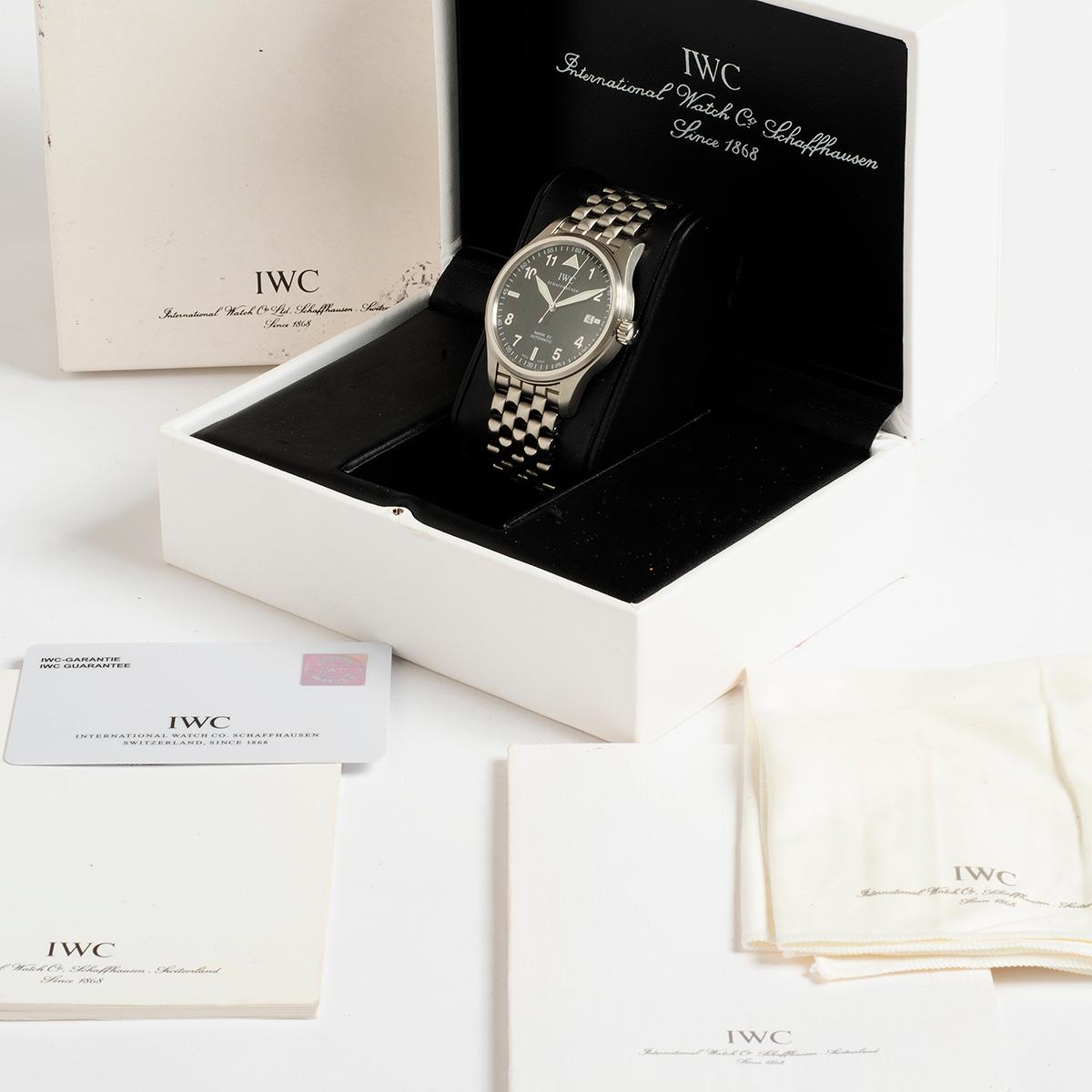 Our IWC Pilot Mark XV, reference 325311 features a 38mm stainless steel case and desirable stainless steel bracelet. Presented in outstanding condition with only very light signs of use. Included is its original inner and outer box, mark xv