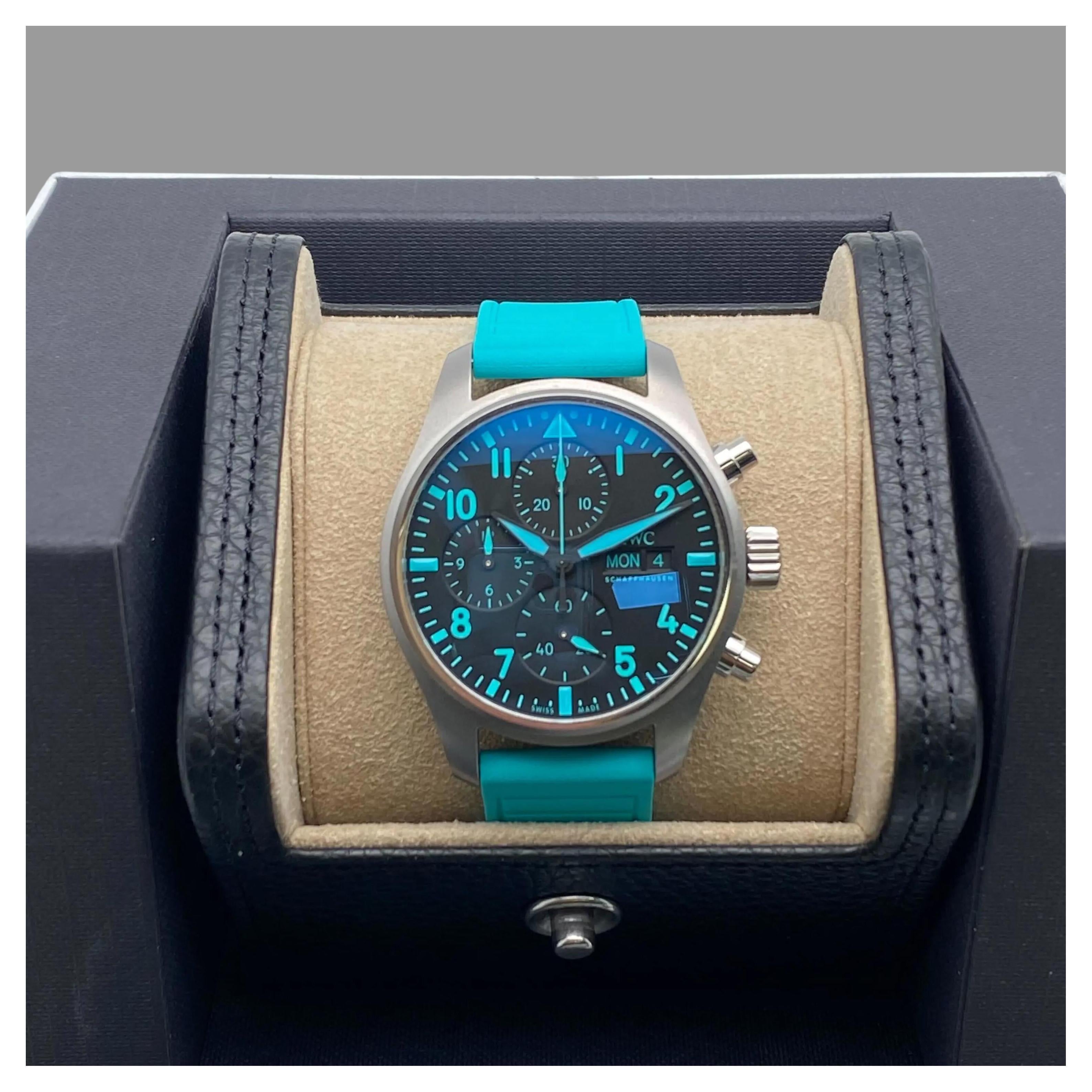 Orologio IWC Pilot Mercedes AMG Petronas Formula Uno Titanio Quadrante Nero IW388108 in vendita