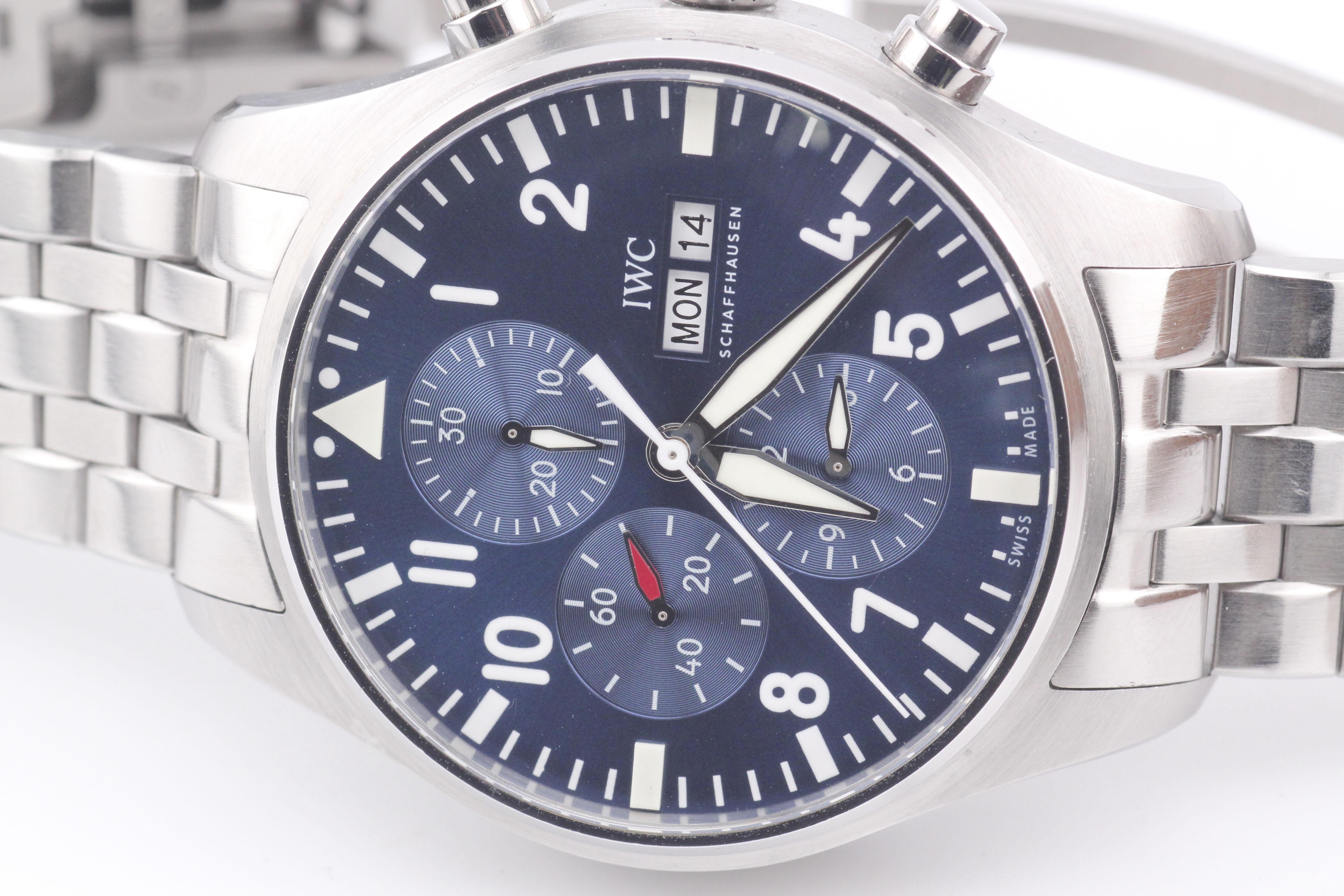 Reloj IWC Pilot Cronógrafo de acero Le Petit Prince Esfera azul 43 mm B&P IW377714 en Bueno Estado en Simpsonville, SC
