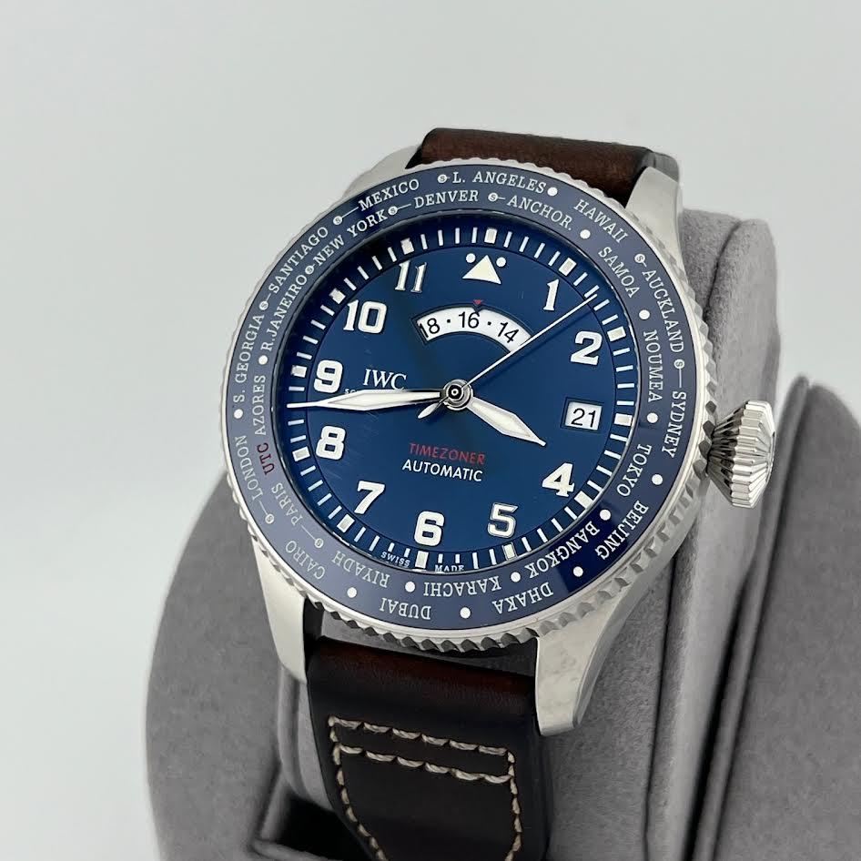 Numéro de style : IW395503



Série : 626****



Année : 2021

 

Modèle : IWC Pilot Timezoner Edition limitée 