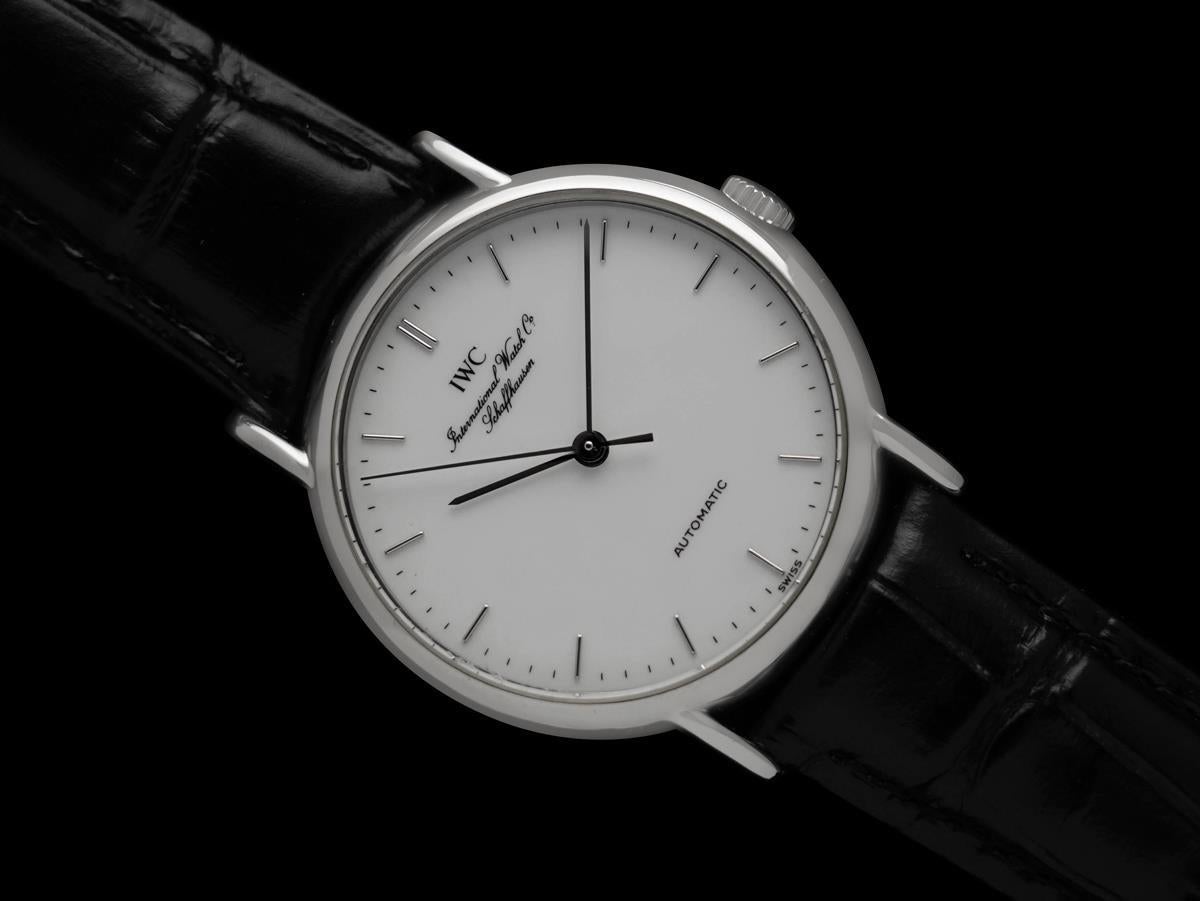 NAMED ONE OF WATCHPRO MAGAZINE’S “HOT 100” - THE TOP 100 INFLUENCERS OF THE U.S. WATCH INDUSTRY. HOW CAN WE SERVE YOU?

We’re new to offering our carefully curated collection on 1stDibs, but we have sold over 10,000 fine watches and exceptionally