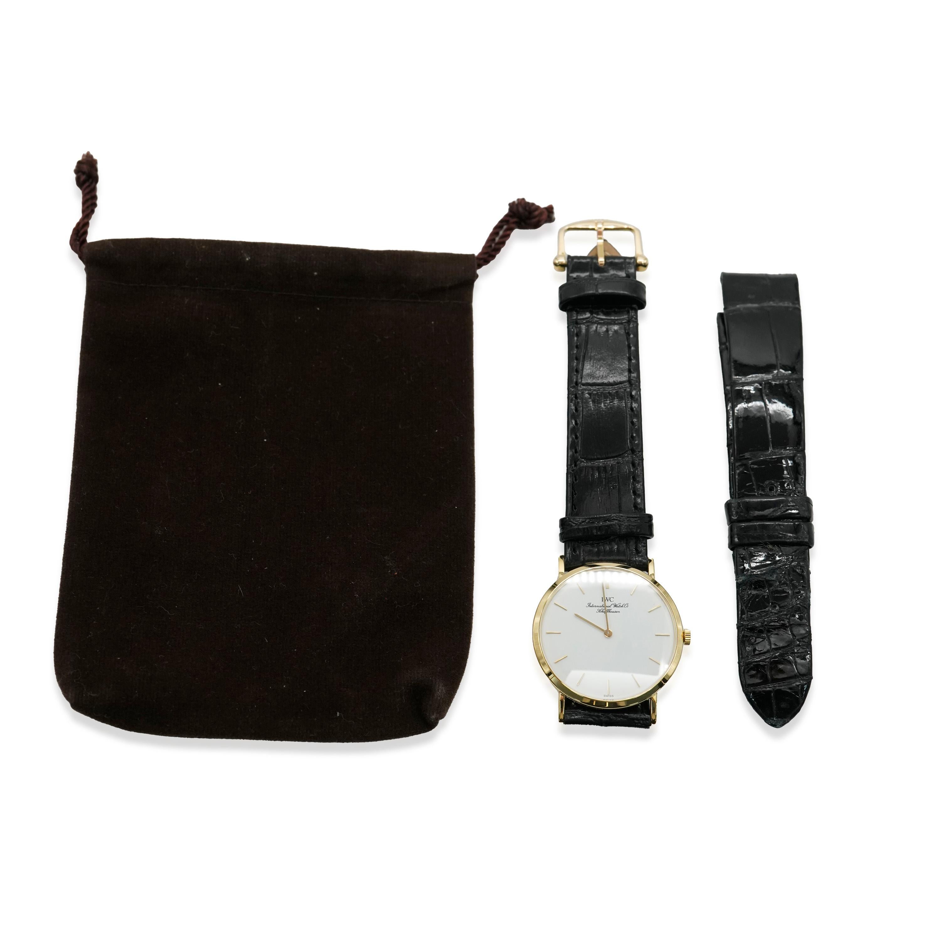 IWC Portofino IW2010 Men's Watch in 18K Yellow Gold In Excellent Condition In New York, NY