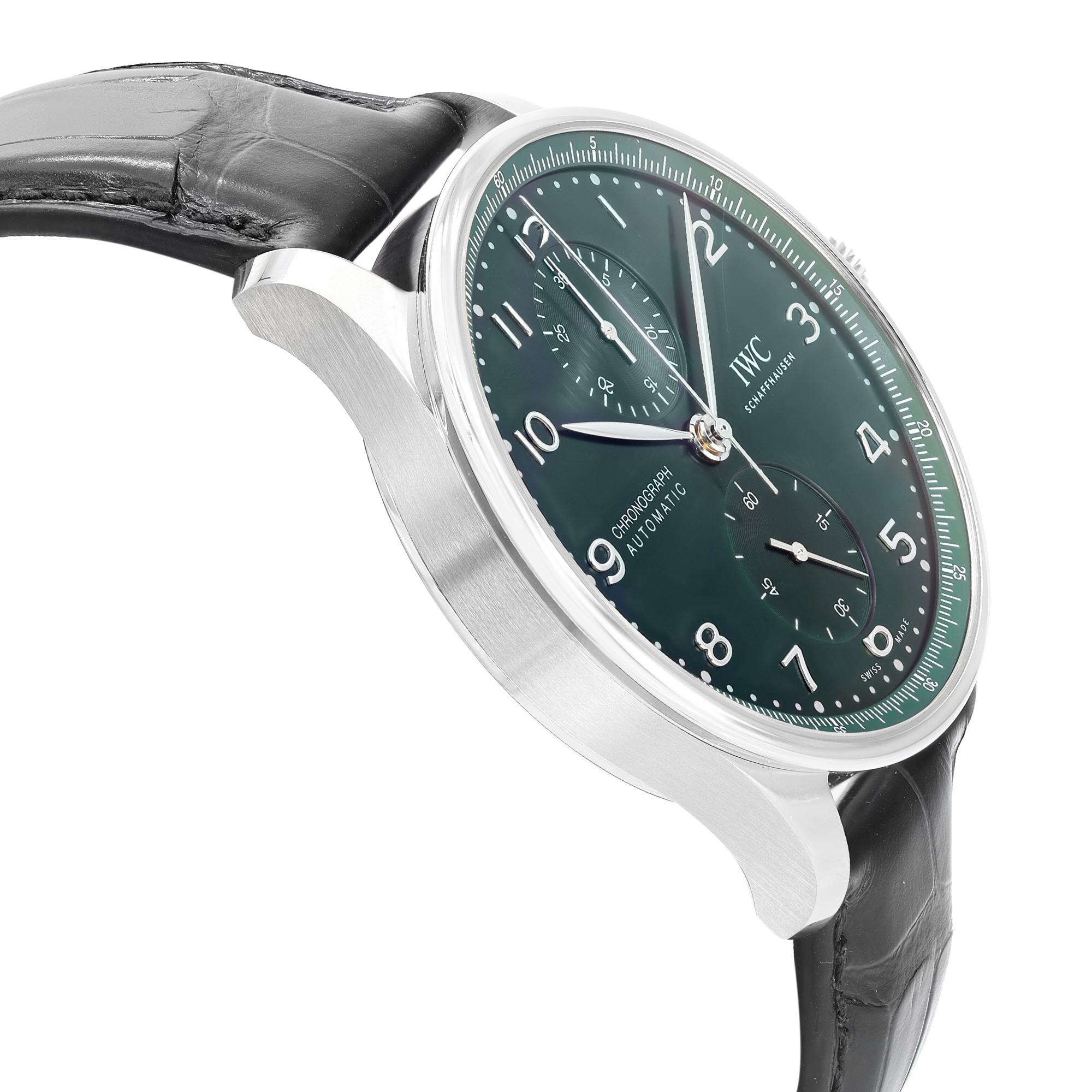 Montre pour hommes IWC portugaise chronographe en acier avec cadran vert automatique IW371615 Neuf - En vente à New York, NY