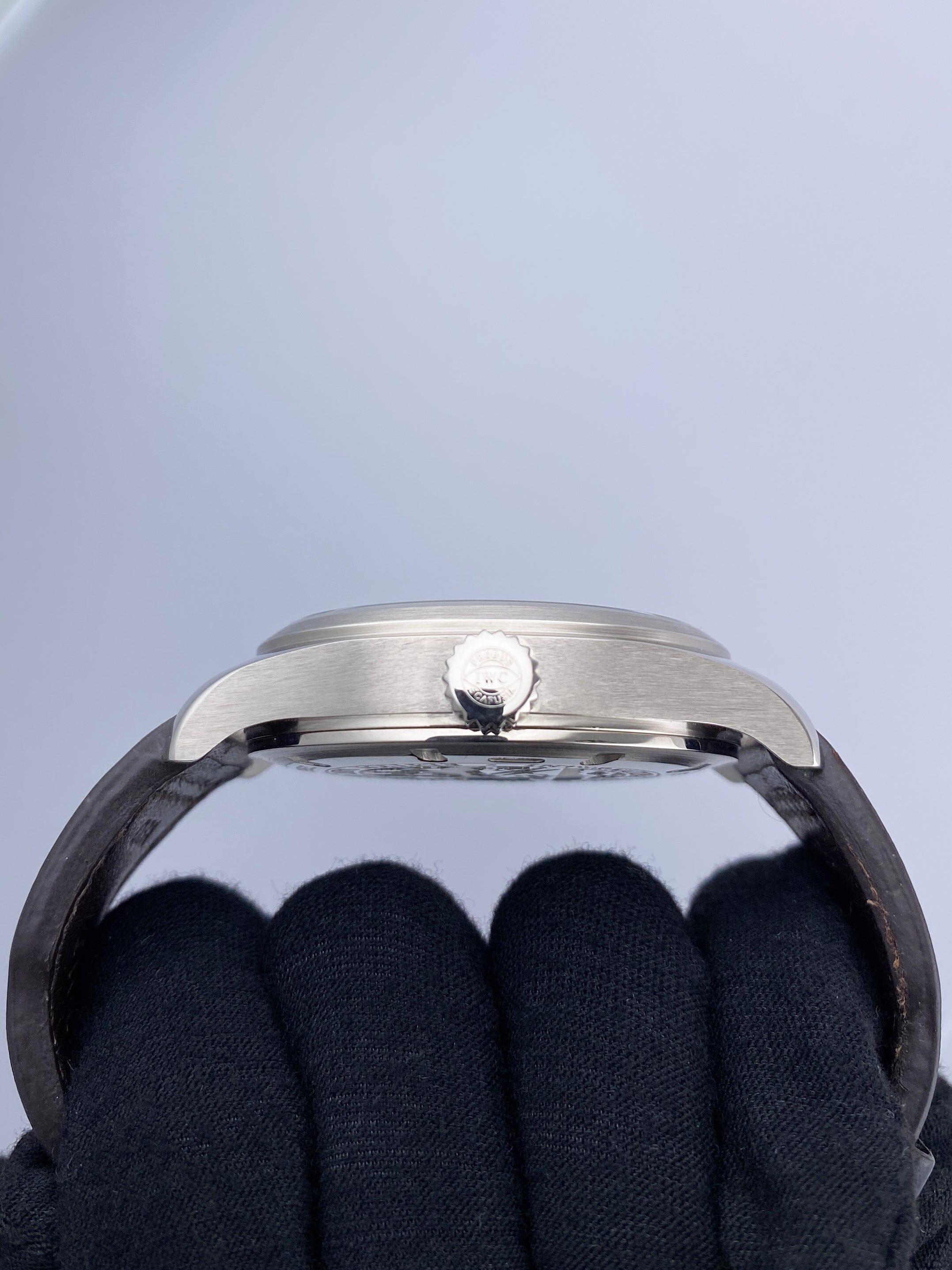 IWC Saint Exupery UTC Piloten IW326102 18k WG braunes Zifferblatt Herrenuhr Box Papiere im Angebot 2