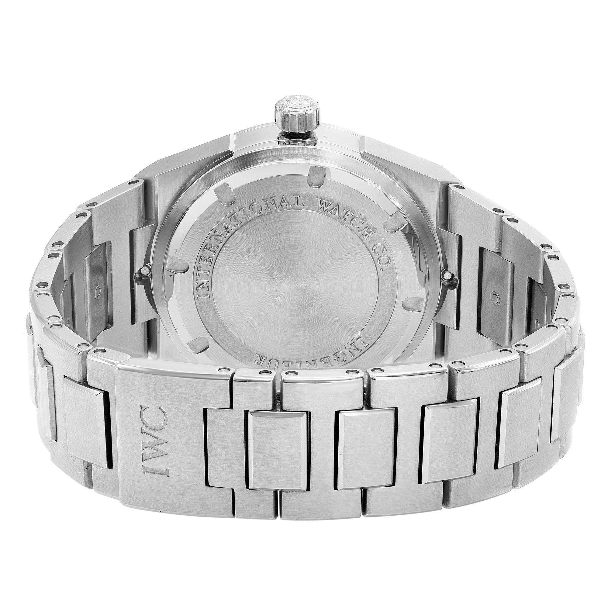 IWC Schaffhausen Ingenieur Steel Black Dial Automatic Mens IW322701 In Excellent Condition In New York, NY