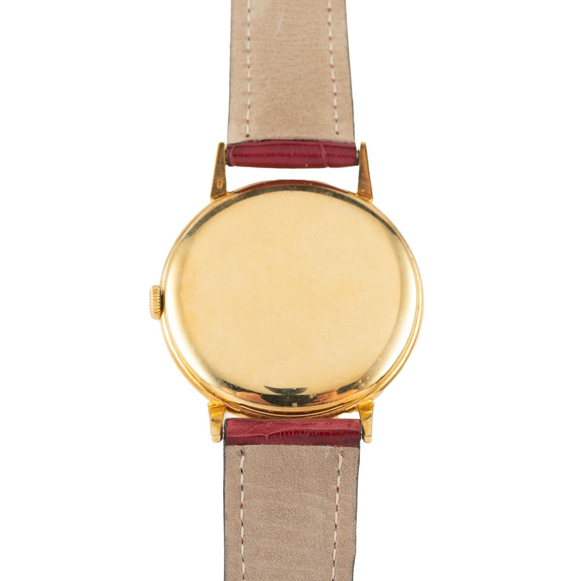 IWC Schaffhausen Manual 36mm 18K Gold Vintage Watch Circa 1940s In Excellent Condition For Sale In Miami, FL
