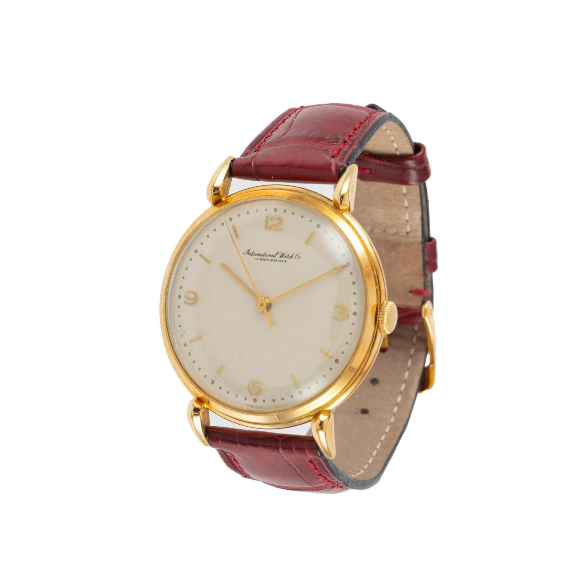 IWC Schaffhausen Manual 36mm 18K Gold Vintage Watch Circa 1940s For Sale 1
