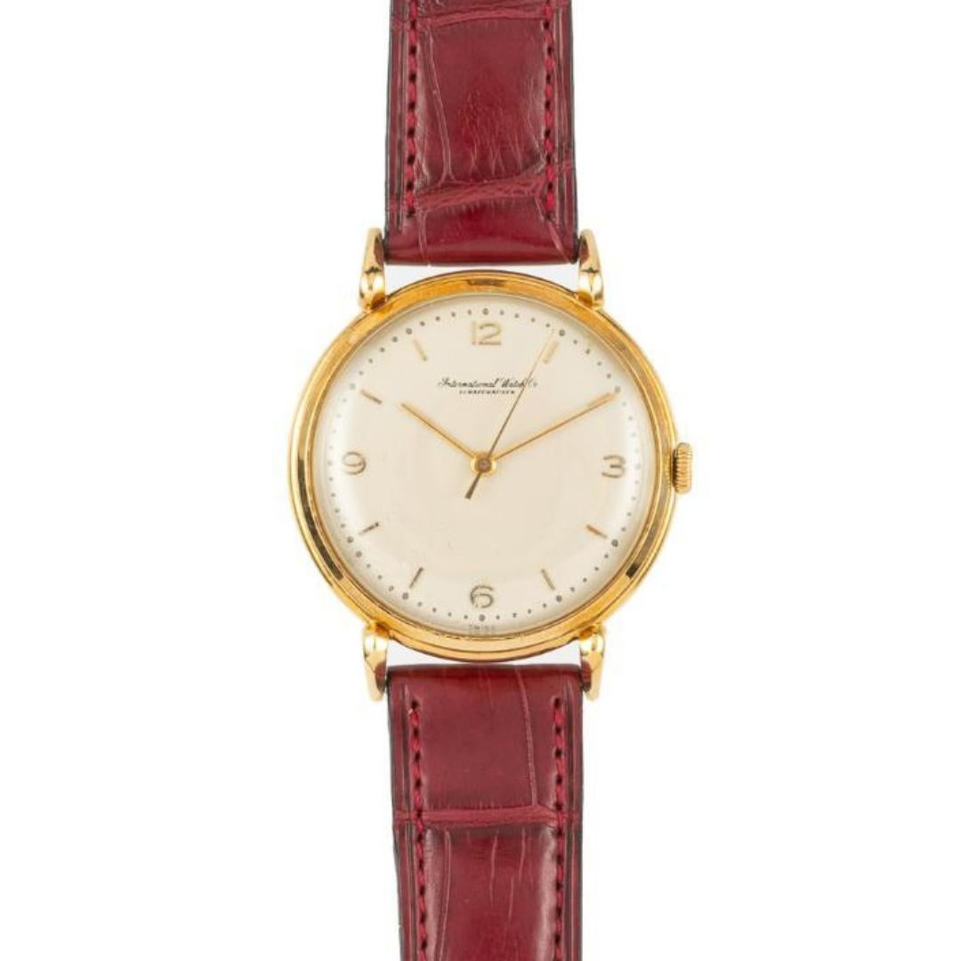 IWC Schaffhausen Manual 36mm 18K Gold Vintage Watch Circa 1940s For Sale 2