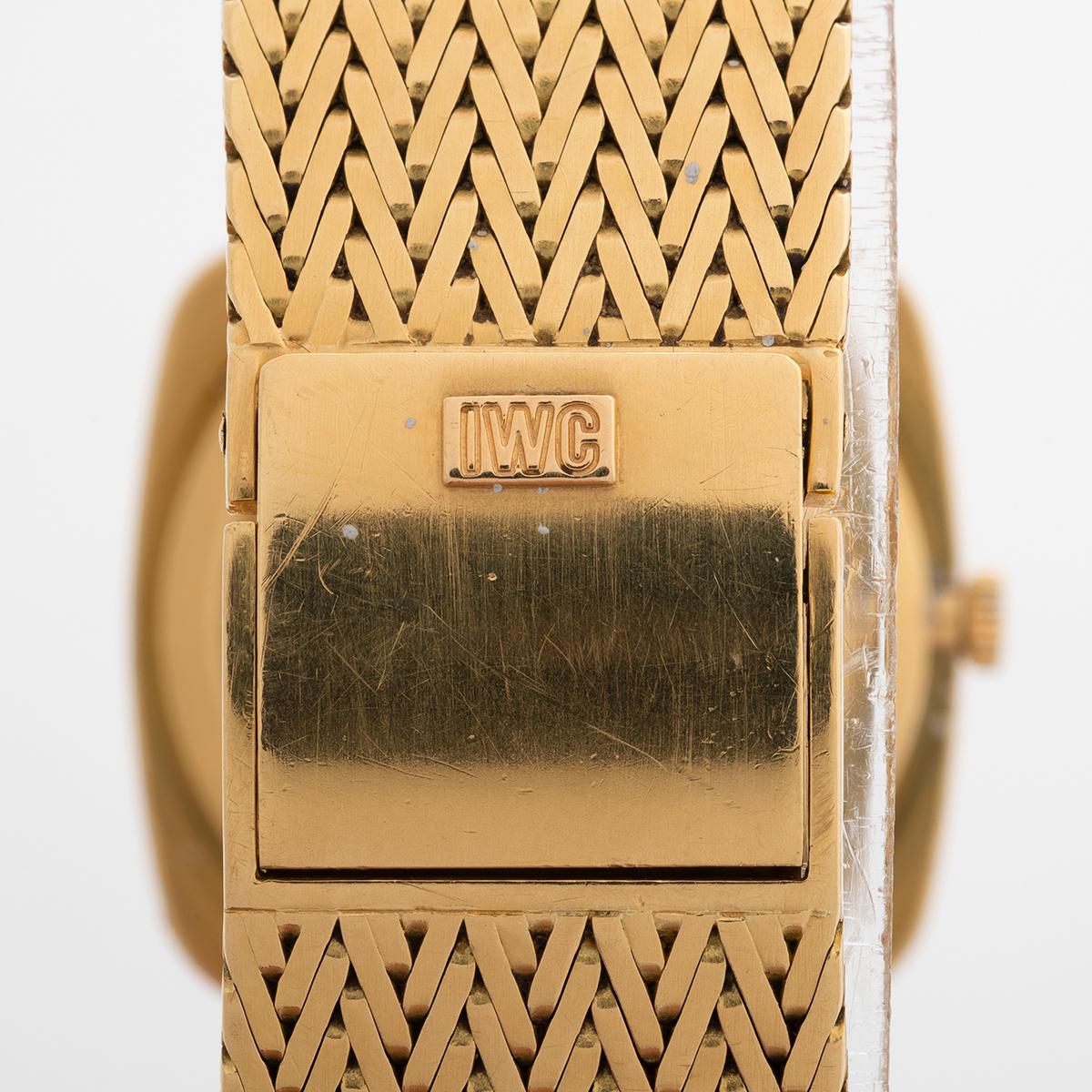 IWC Schaffhausen Oman Khanjar Wristwatch. Yellow Gold, Onyx Dial, Year 1972. For Sale 1
