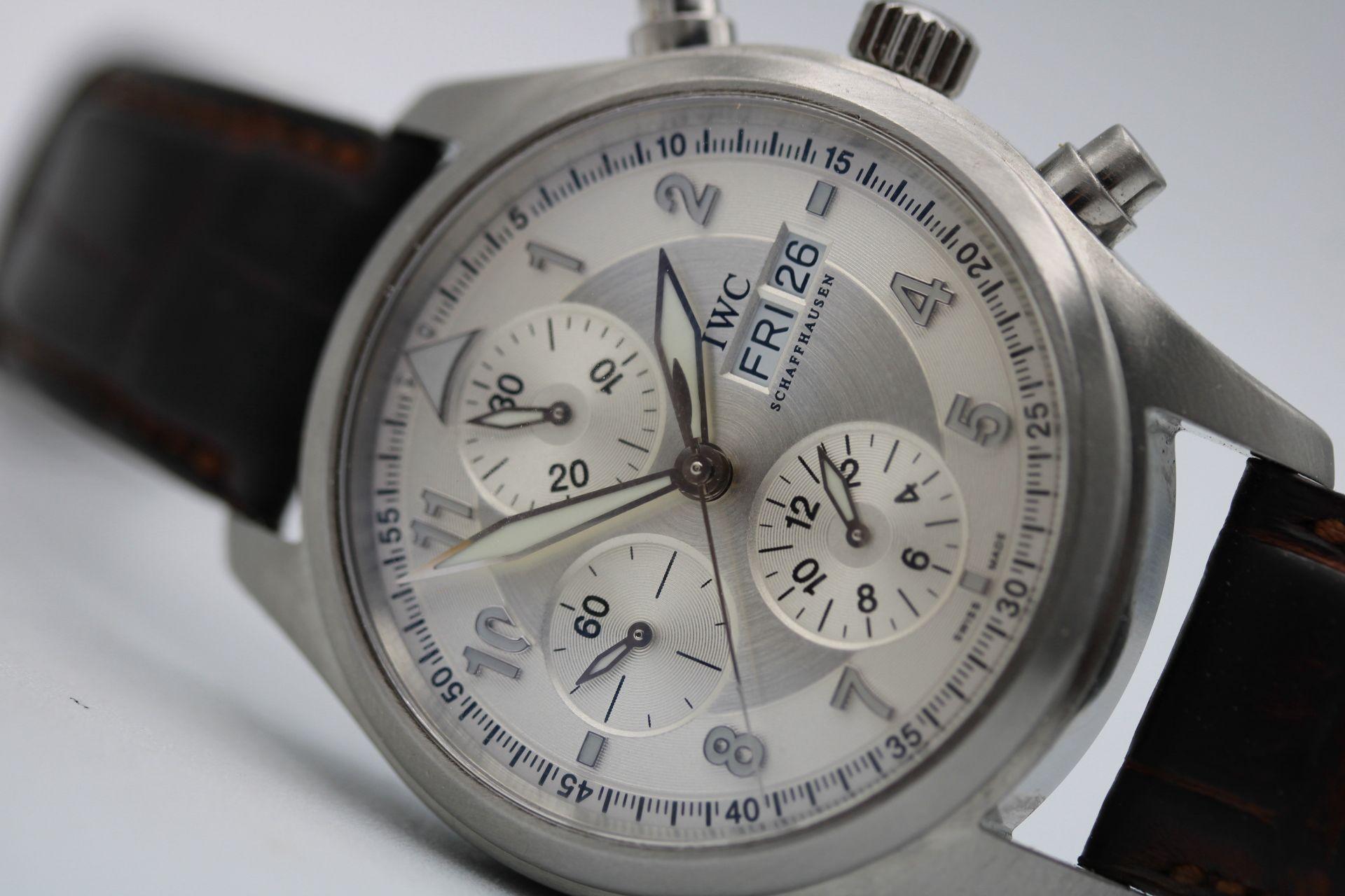 Cronografo IWC Spitfire IW371702  42mm  Quadrante Silver  Scatola e documenti  2008 in vendita 8