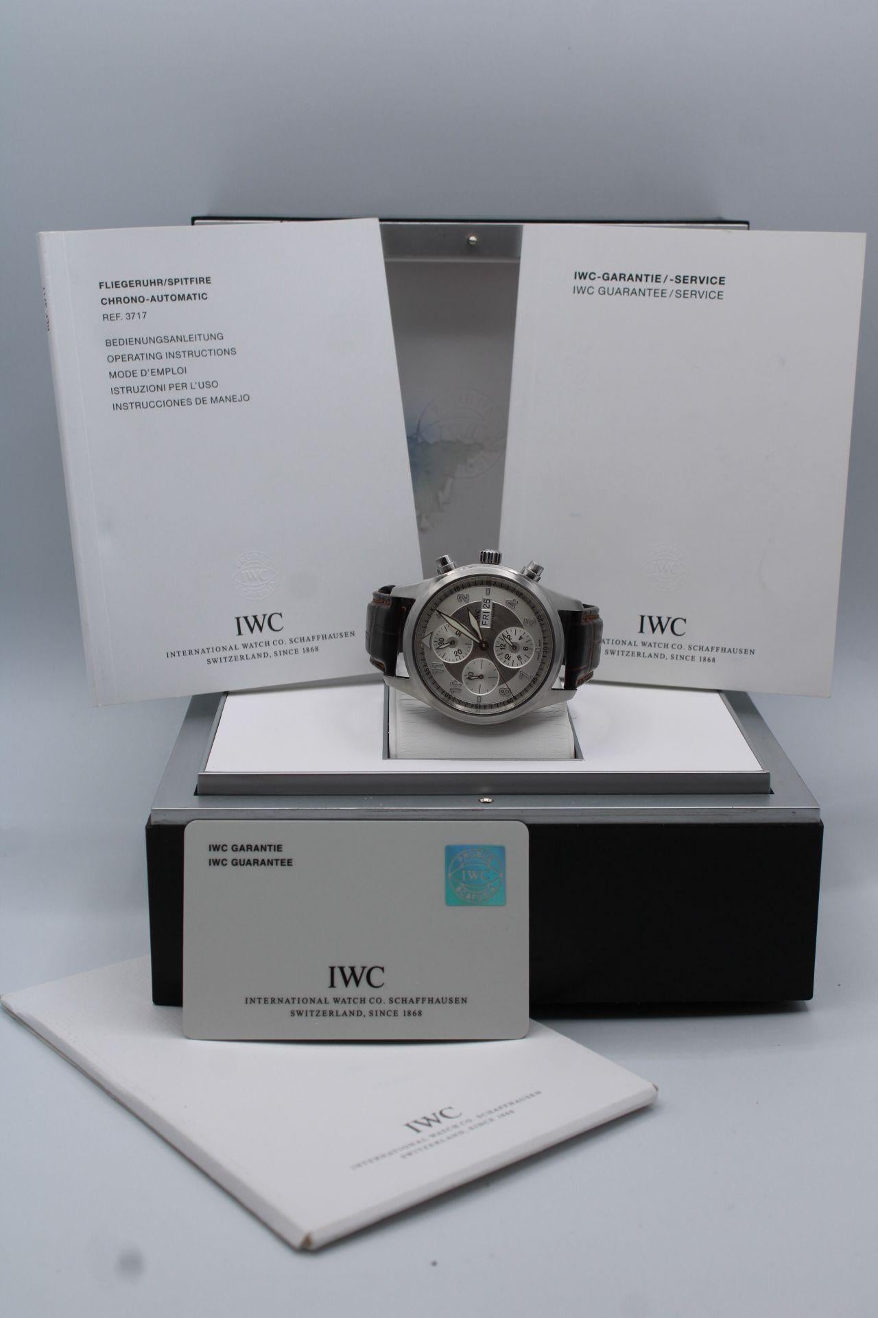 Cronografo IWC Spitfire IW371702  42mm  Quadrante Silver  Scatola e documenti  2008 in vendita 9