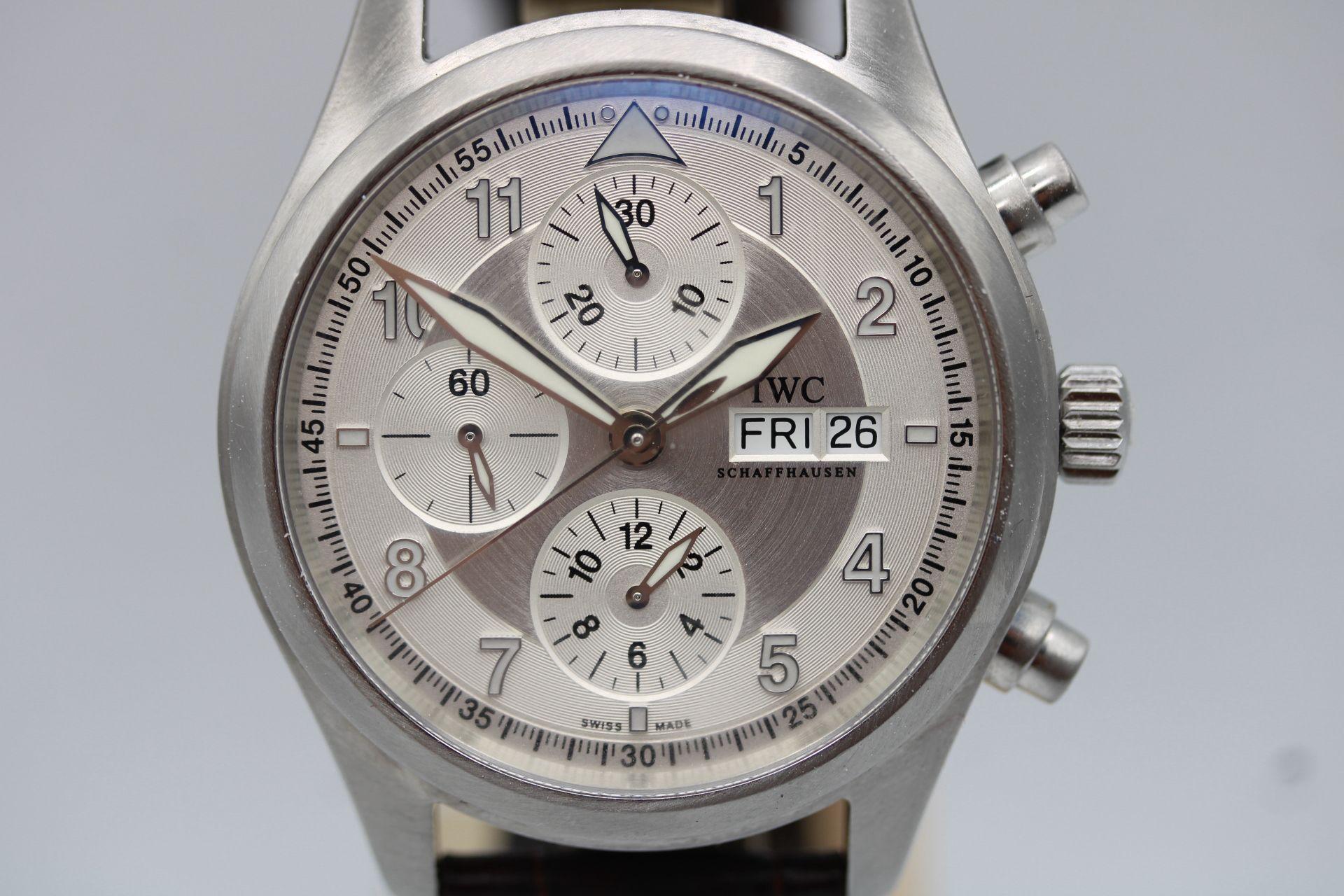 Cronografo IWC Spitfire IW371702  42mm  Quadrante Silver  Scatola e documenti  2008 In condizioni buone in vendita a London, GB