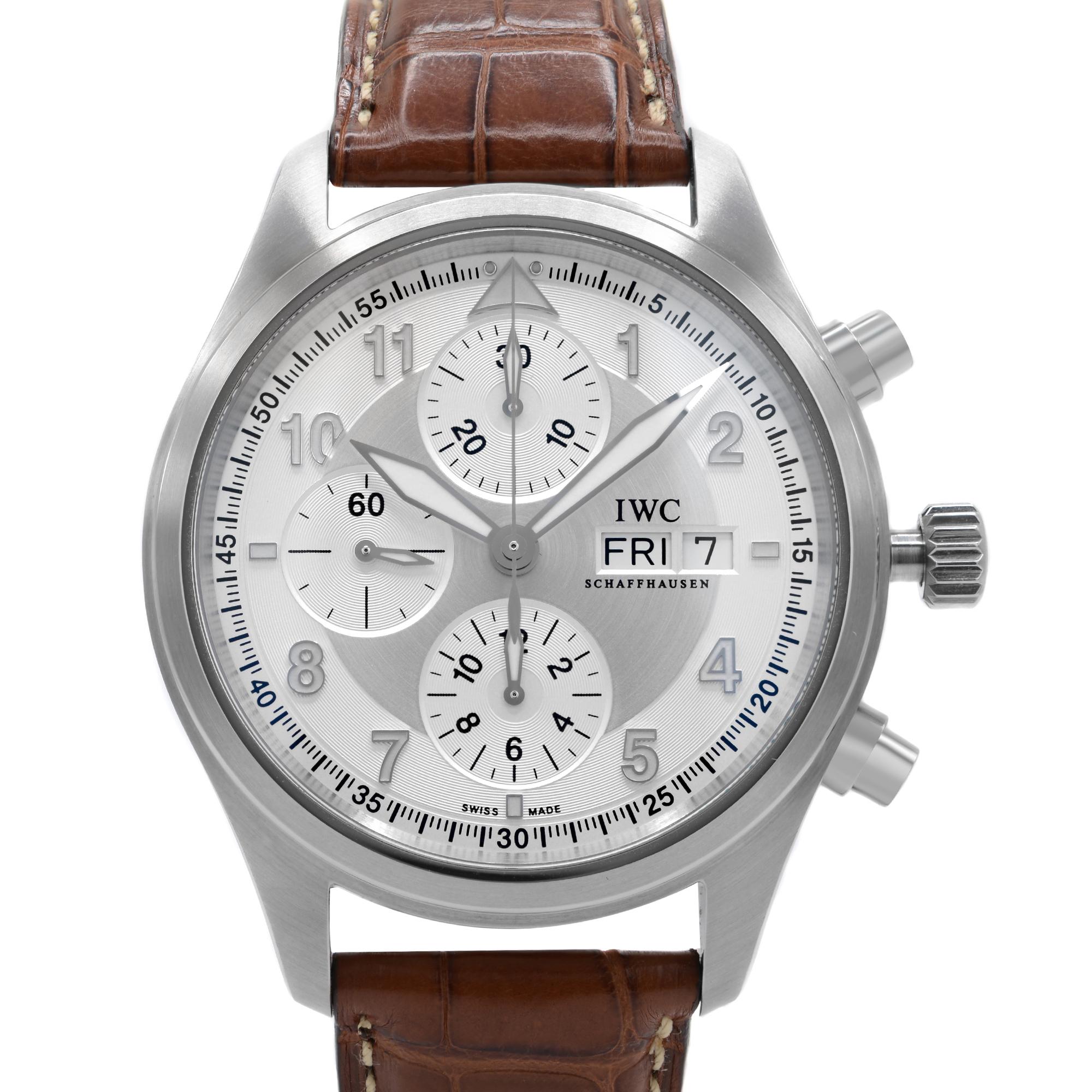 This Display model IWC Pilot IW371702 is a beautiful men's timepiece that is powered by a mechanical (automatic) movement and is cased in a stainless steel case. It has a round shape face, Day/Date indicator, chronograph, small seconds subdial dial