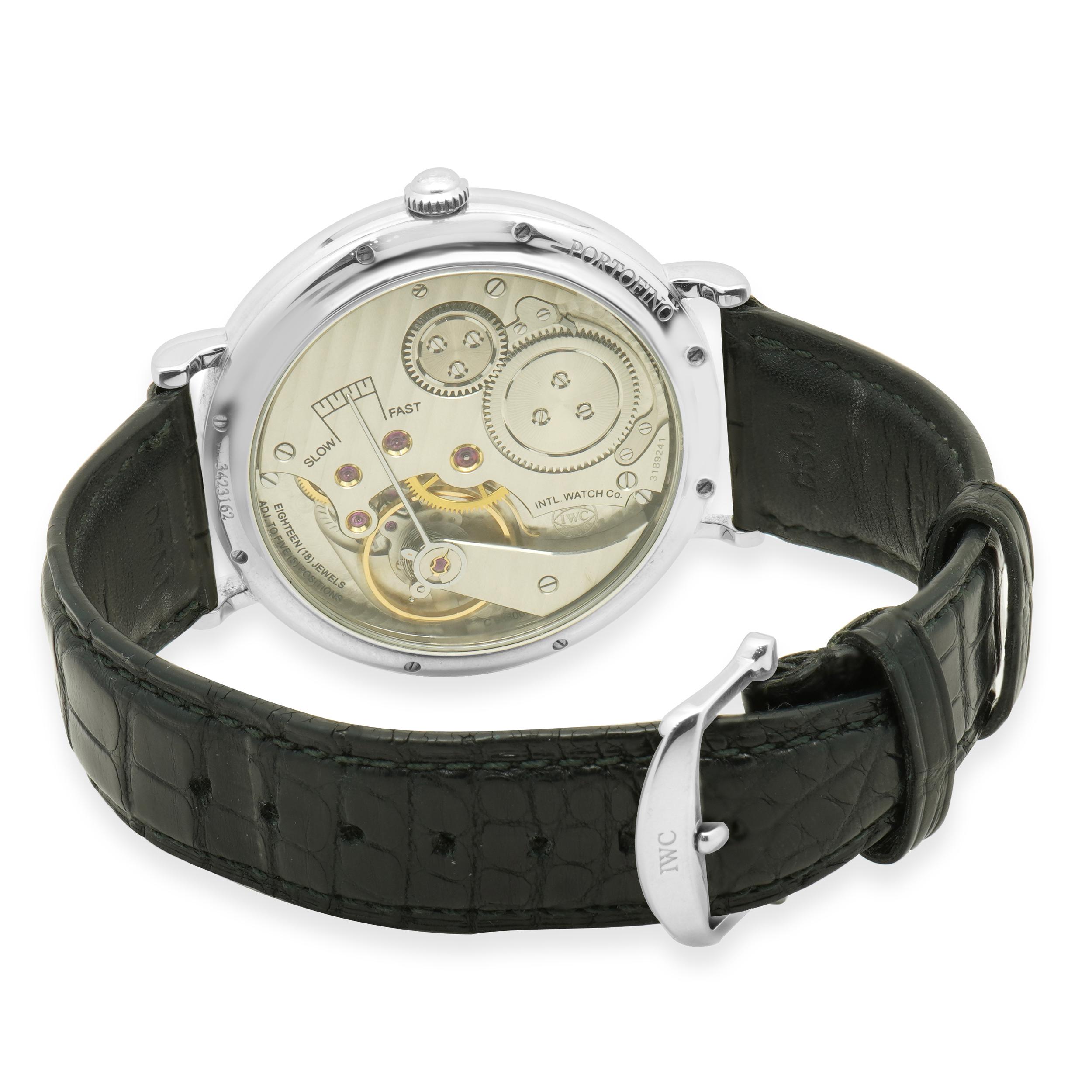 Movimento: a carica manuale
Funzione: ore, minuti, secondi secondari, fasi lunari 
Cassa: cassa in acciaio inossidabile da 46 mm, vetro zaffiro, lunetta fissa
Fascia: pelle nera
Quadrante: nero con fasi lunari
Numero di riferimento: IW544801
Numero