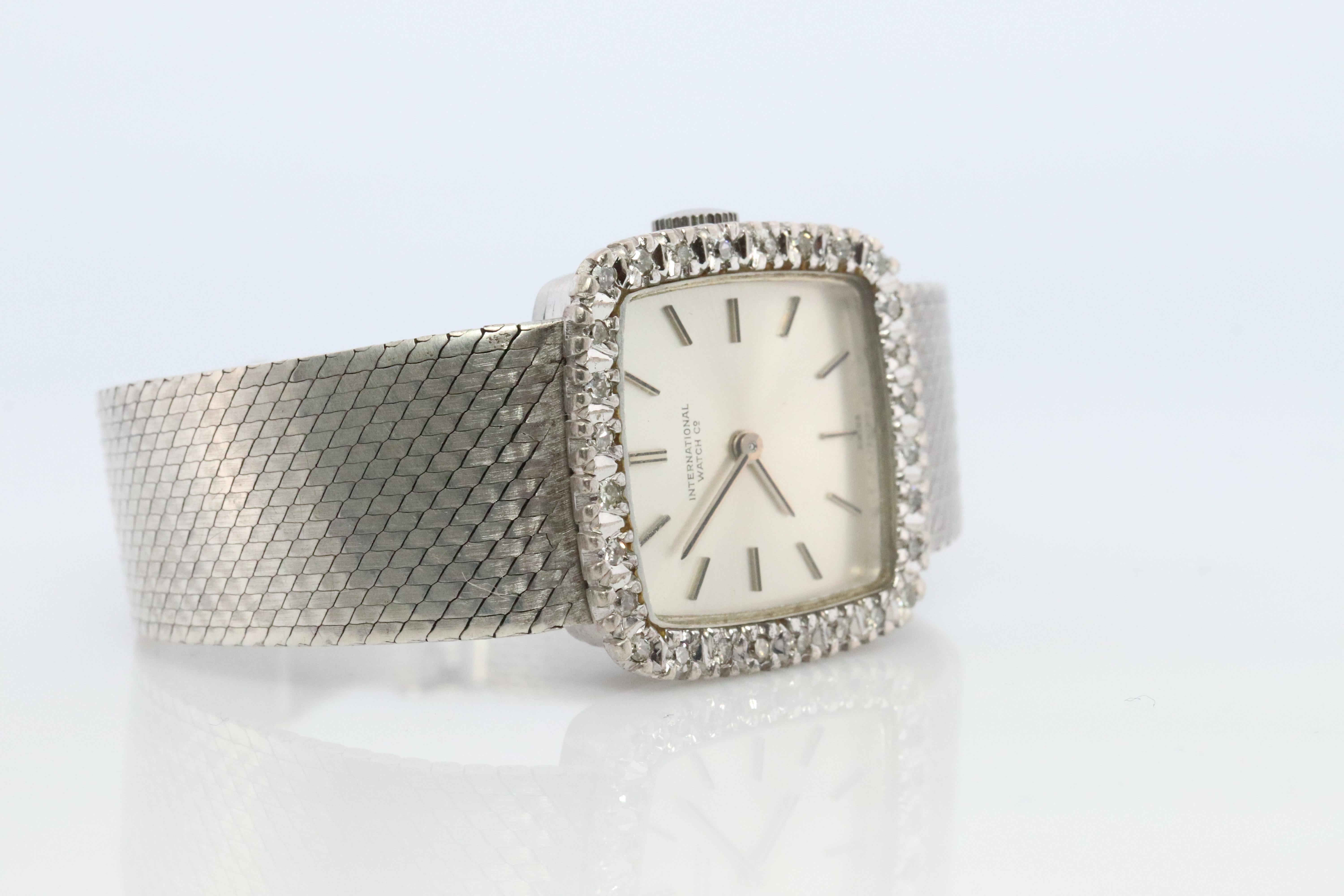 Stunning watch piece. IWC fully mechanical wristwatch.
International Watch Company
ref 4174

Stainless Steel Case and Bracelet.

Condition: Watch winds up and ticks. Needs daily winding.


Details:
23mm case

Diamonds:
1mm Diamonds.

Beautiful