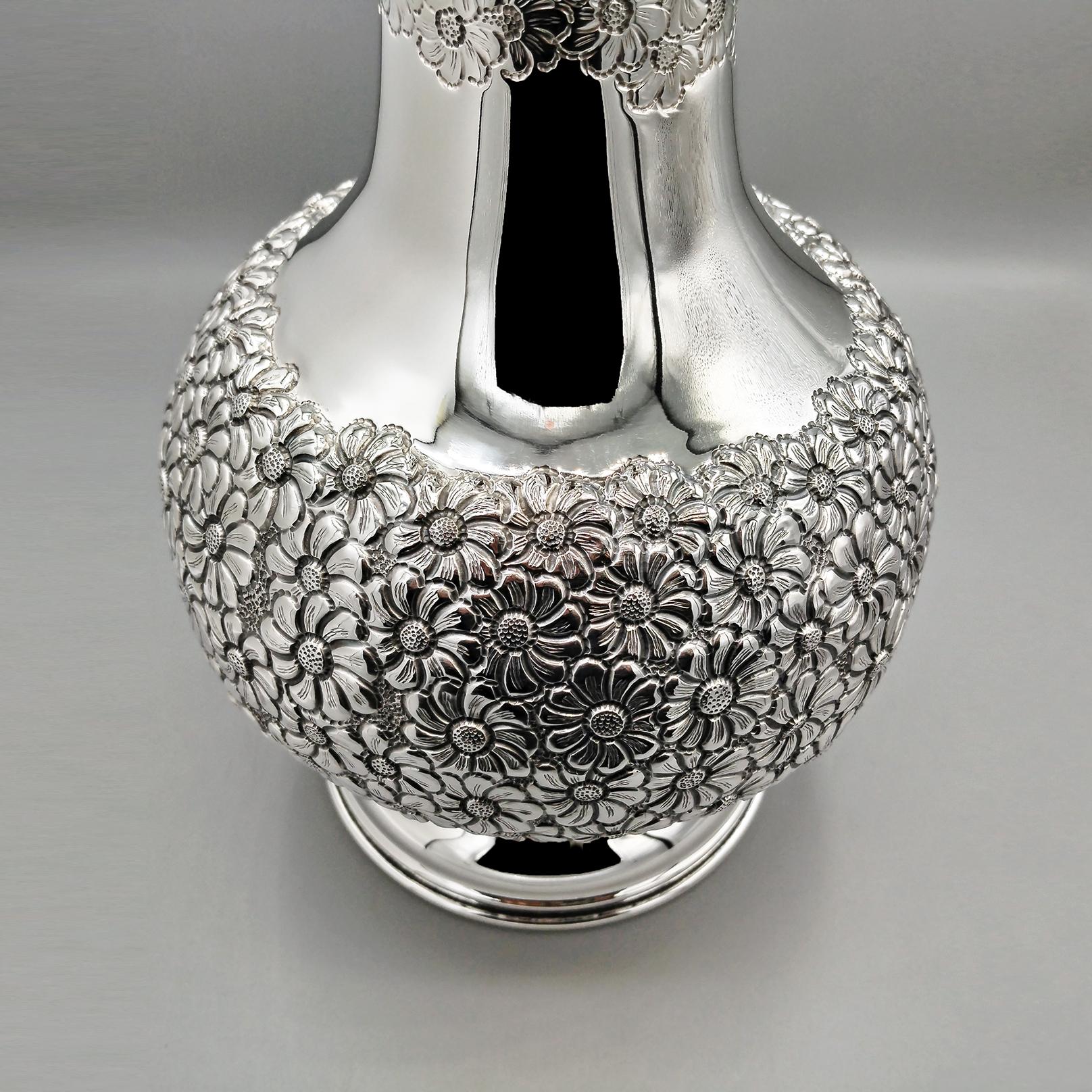 IXX Century talian solid 800 silver Vase with embossed and chiseled flowers For Sale 1