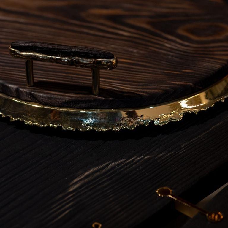 Izki Tray – Pinewood Serving Tray with Refined Brass Accents In New Condition For Sale In Porto, PT