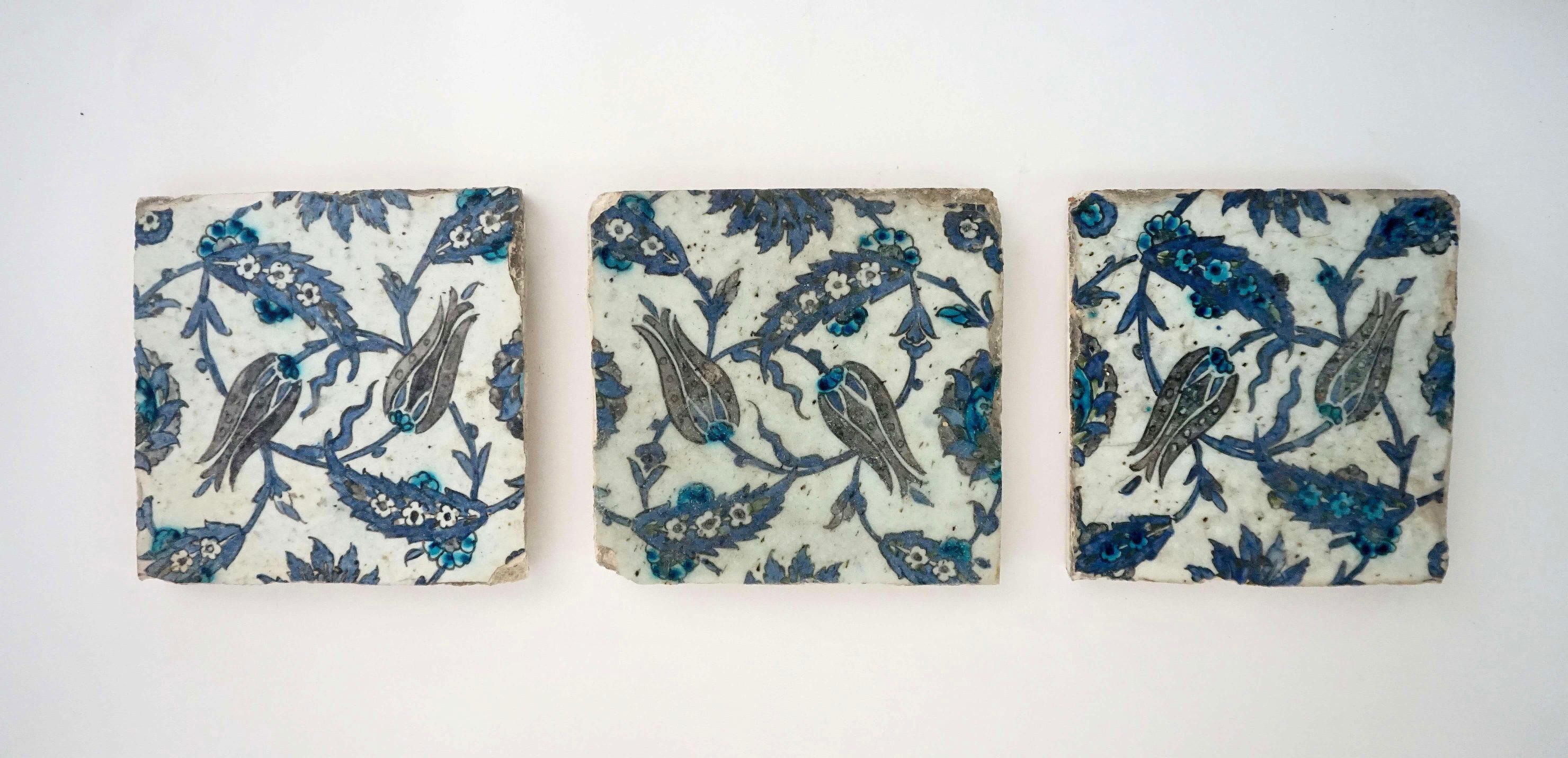 Iznik Pottery Tiles, 17th Century Ottoman Turkey, Set of Three For Sale 1