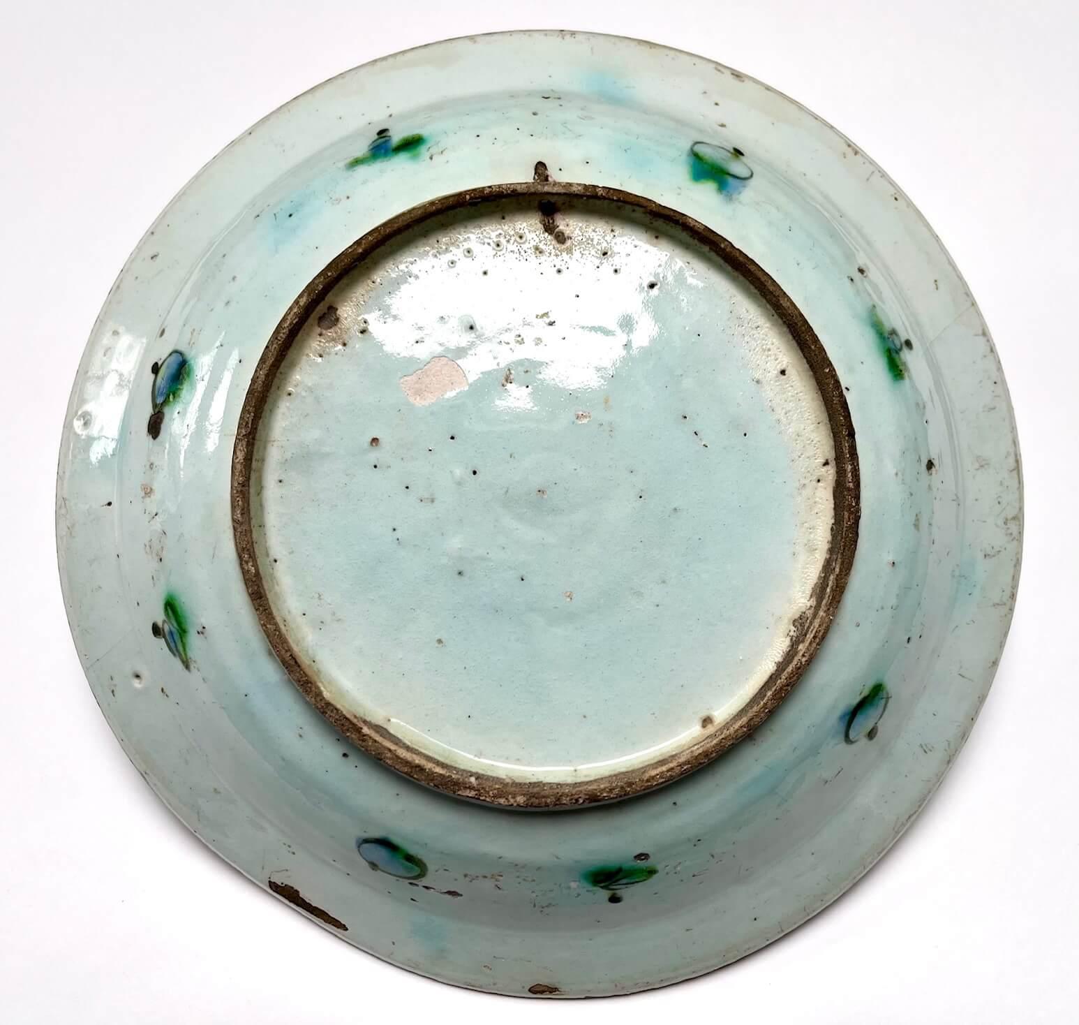 Iznik Flache Schale oder Charger, Osmanische Türkei, um 1620 im Angebot 5