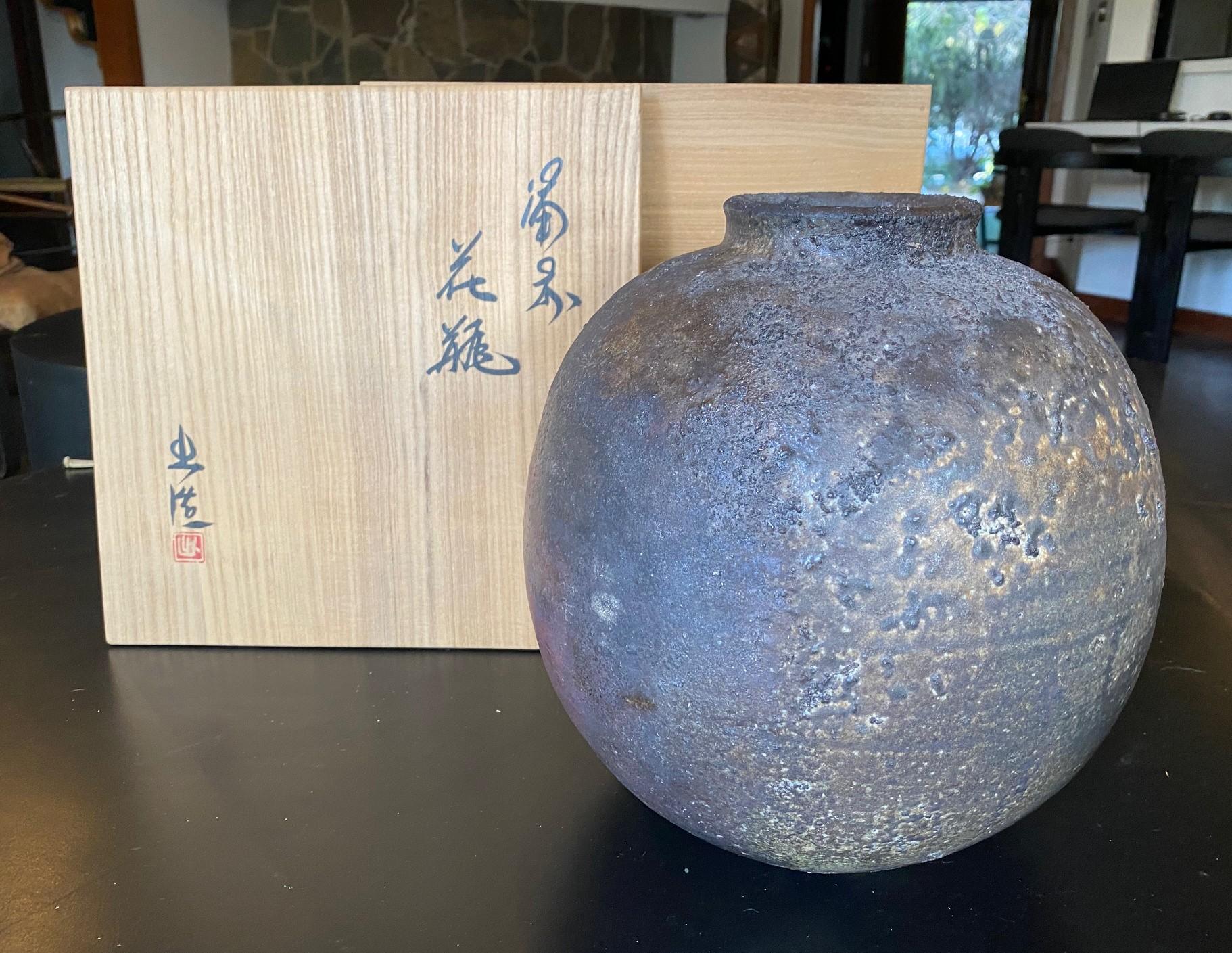Izuru Yamamoto Jarrón de cerámica japonesa Bizen Ware Yohen Tsubo con esmalte ceniza en venta 11