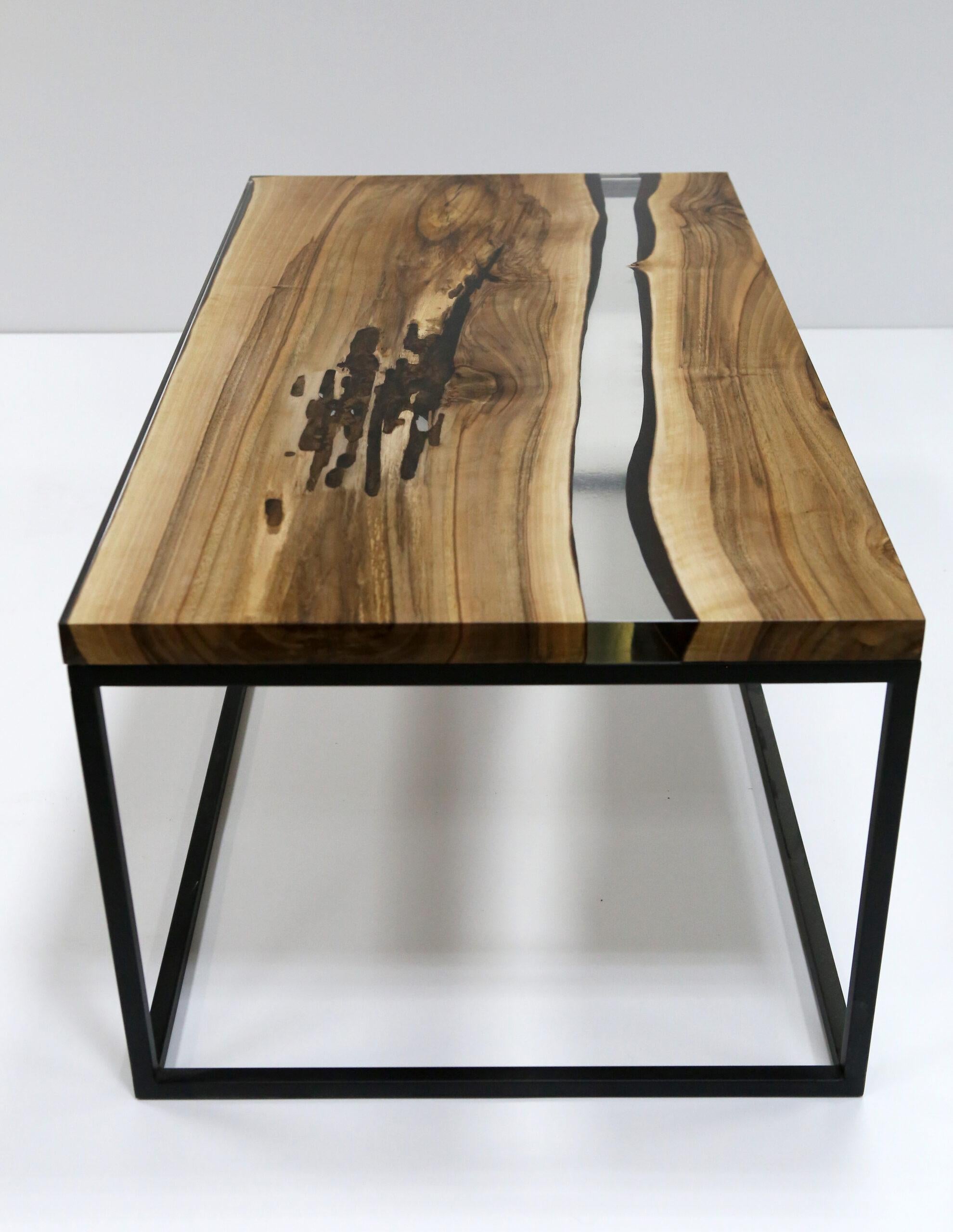 Izzy Rustik Coffee Table by KV Design In New Condition For Sale In Geneve, CH