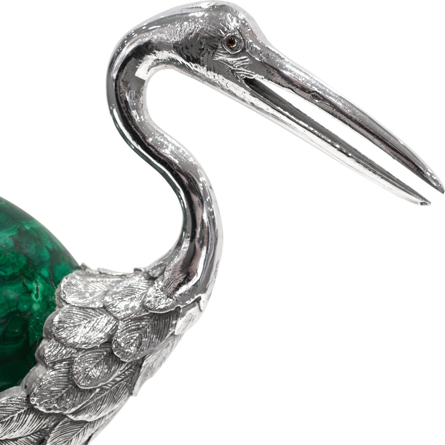 J. Antony Redmile Escultura de garza exótica con orbe de malaquita incrustado Años 70 (Firmada) en Excelente estado para la venta en New York, NY