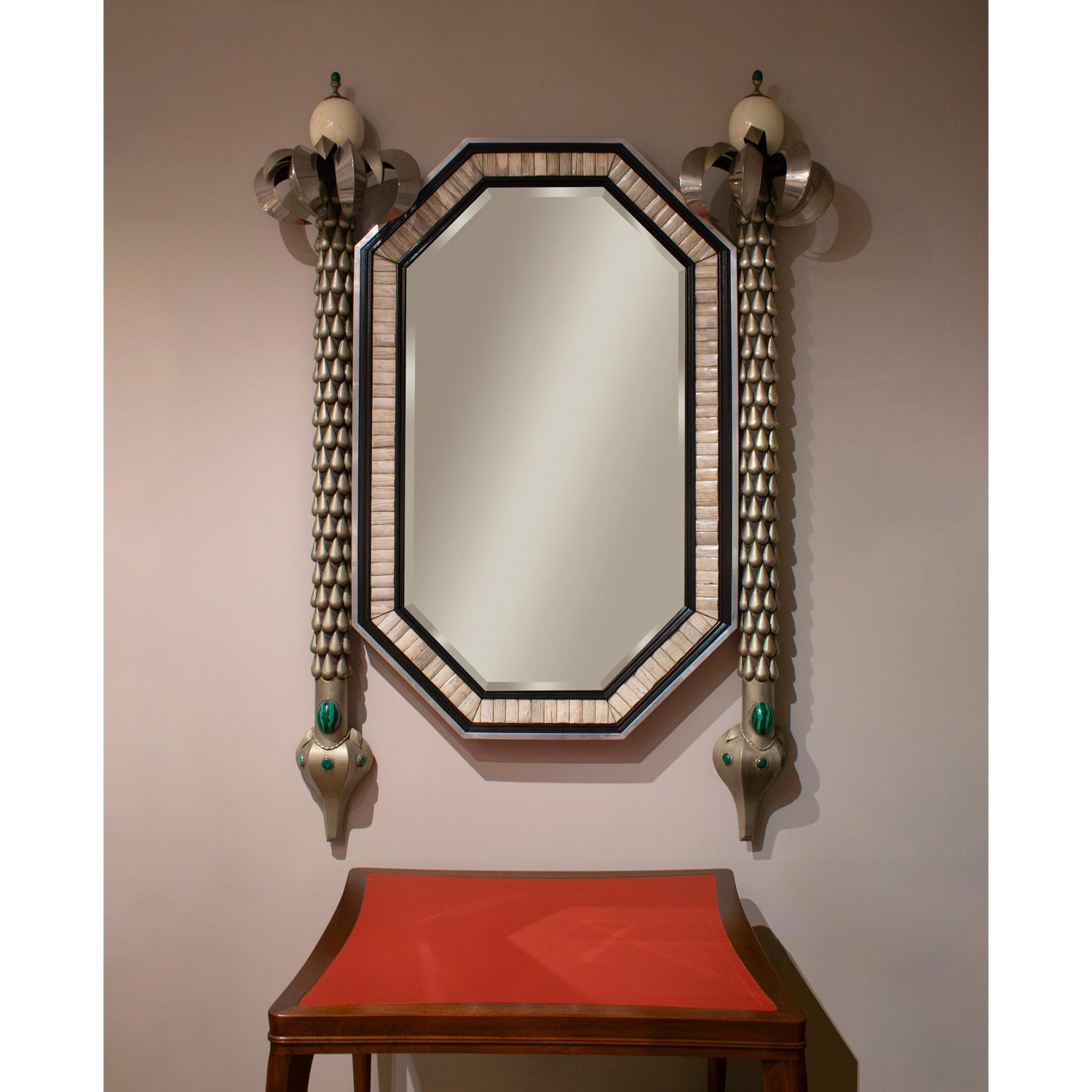 Fin du 20e siècle Rare et important miroir sculpté « Wall Mirage » de J Antony Redmile des années 1970 (signé) en vente