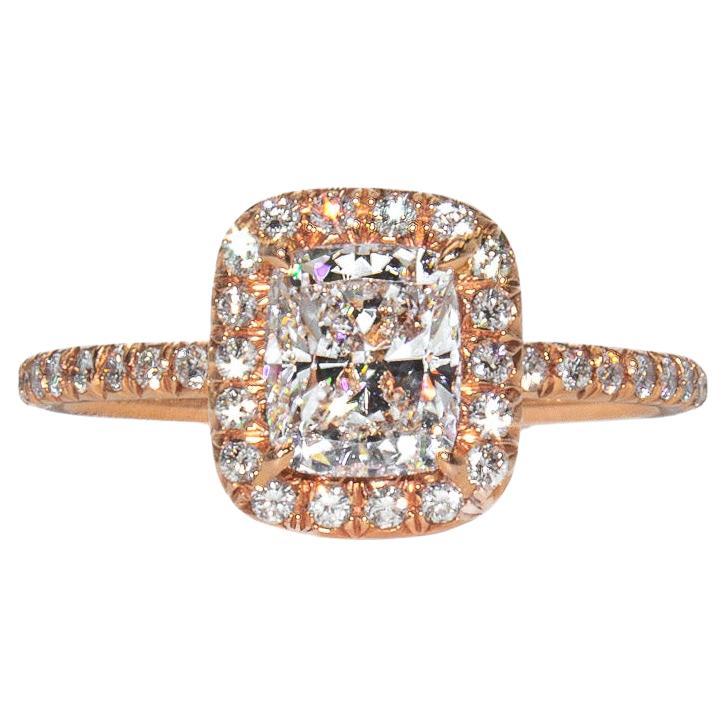 J. Birnbach Bague de fiançailles en or rose avec halo coussin allongé de 0,92 carat