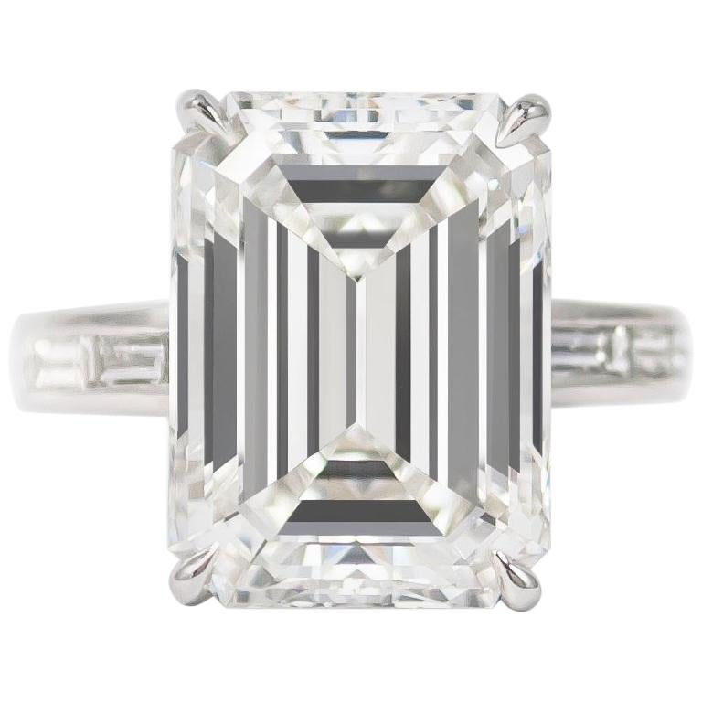J. Birnbach Bague de fiançailles avec diamant taille émeraude de 10.01 carat et anneau baguette