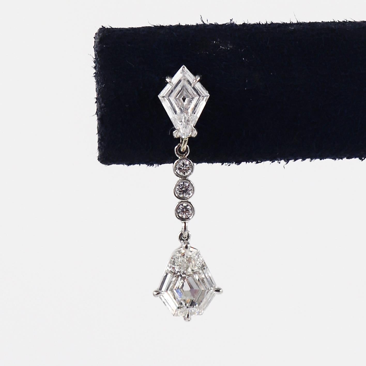 Kite Cut J. Birnbach 1.05 carat F VS1 Kite diamond Drop Earrings For Sale