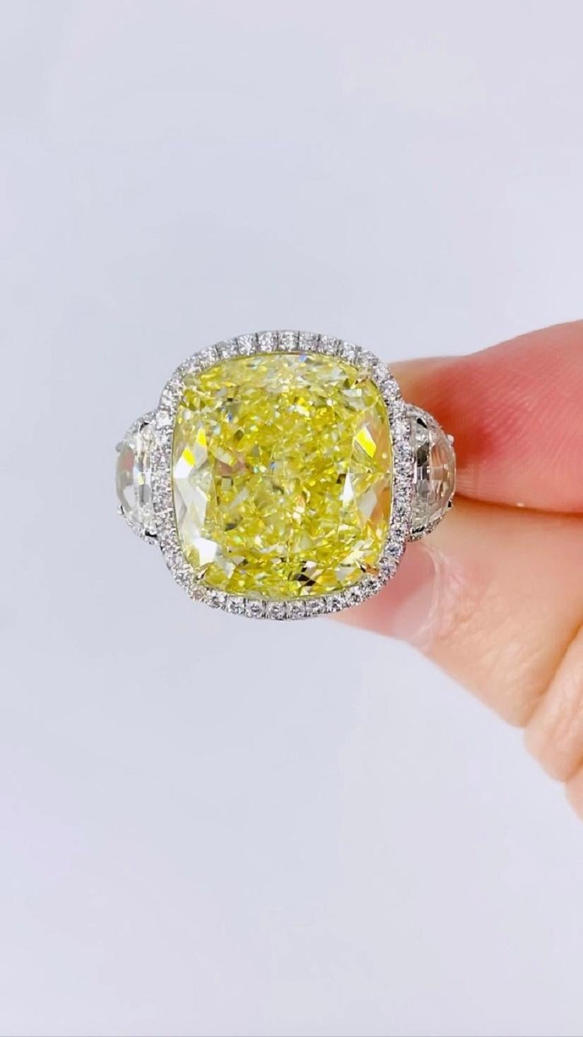 J. Birnbach 16.06 carat GIA Fancy Yellow Cushion Cut Diamond Three Stone Ring  In New Condition For Sale In New York, NY