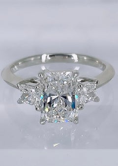J. Birnbach, bague de fiançailles à trois pierres avec diamant taille radiant de 1,70 carat GIA FVVS1