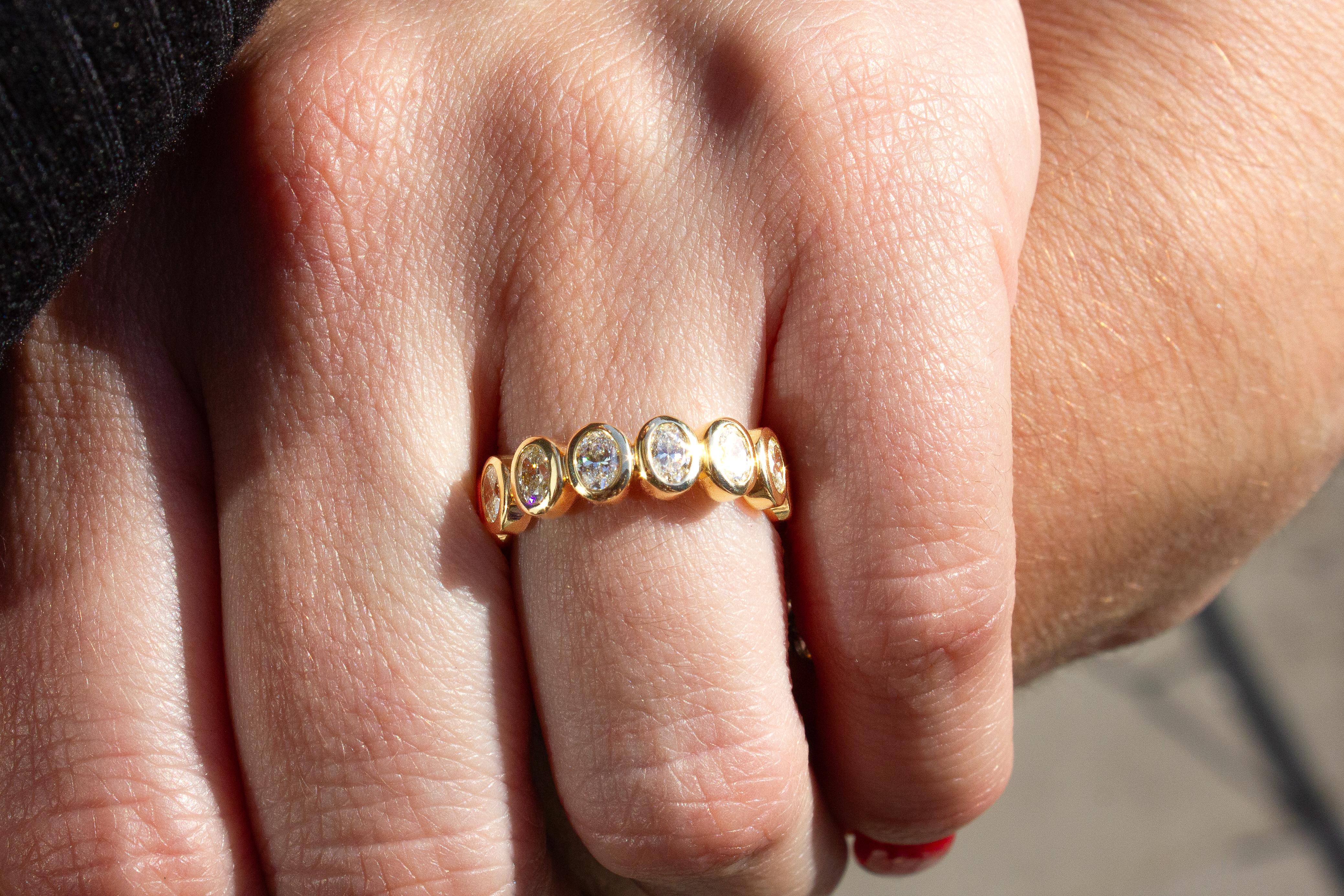 J. Birnbach Anillo de oro amarillo de 18 quilates con diamante ovalado total de 2,05 quilates en Nuevo estado para la venta en New York, NY
