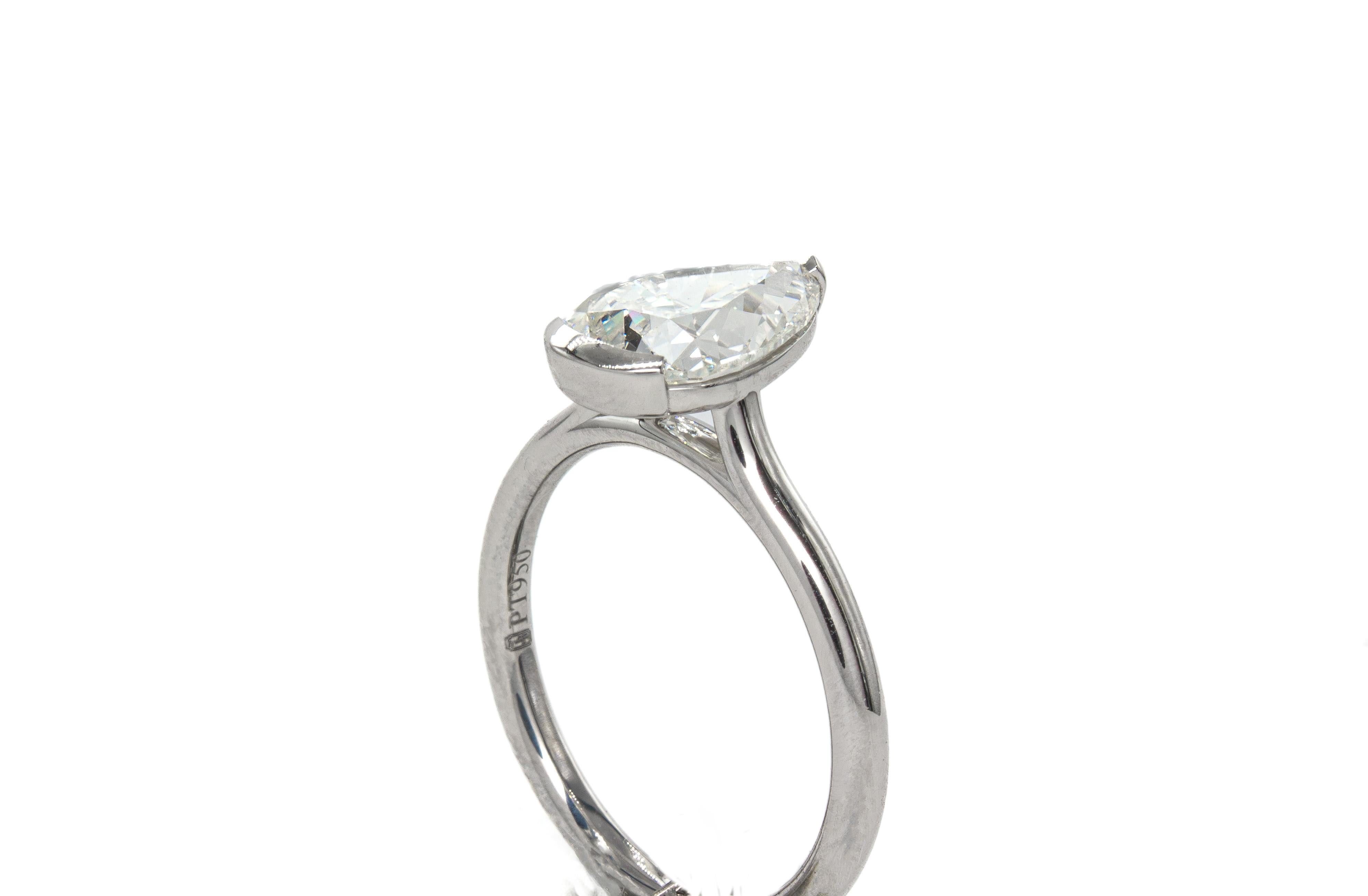 J. Birnbach 1.98ct GIAJ SI1 Pear Diamond Open Bezel Solitaire Ring Unisexe en vente
