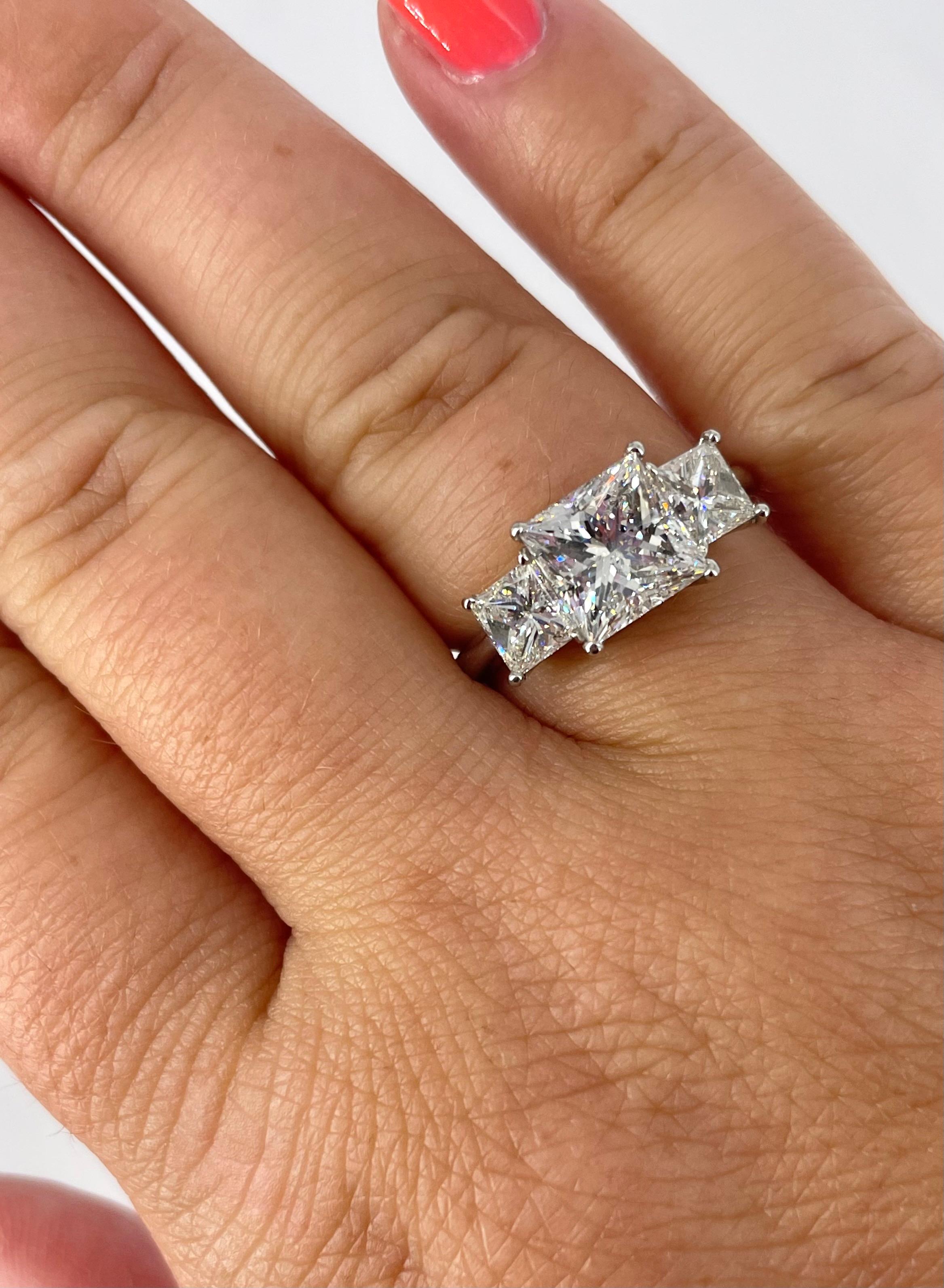 J. Birnbach 2.09 carat Princess Cut Diamond Three Stone Engagement Ring In Excellent Condition For Sale In New York, NY